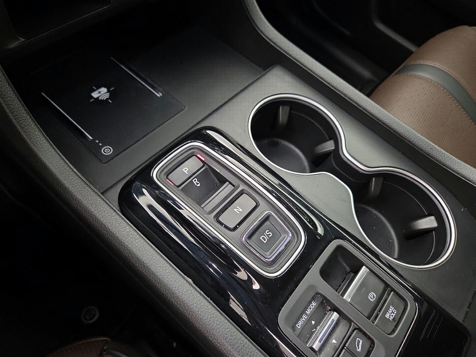 2025 Honda Pilot Elite - Photo 18