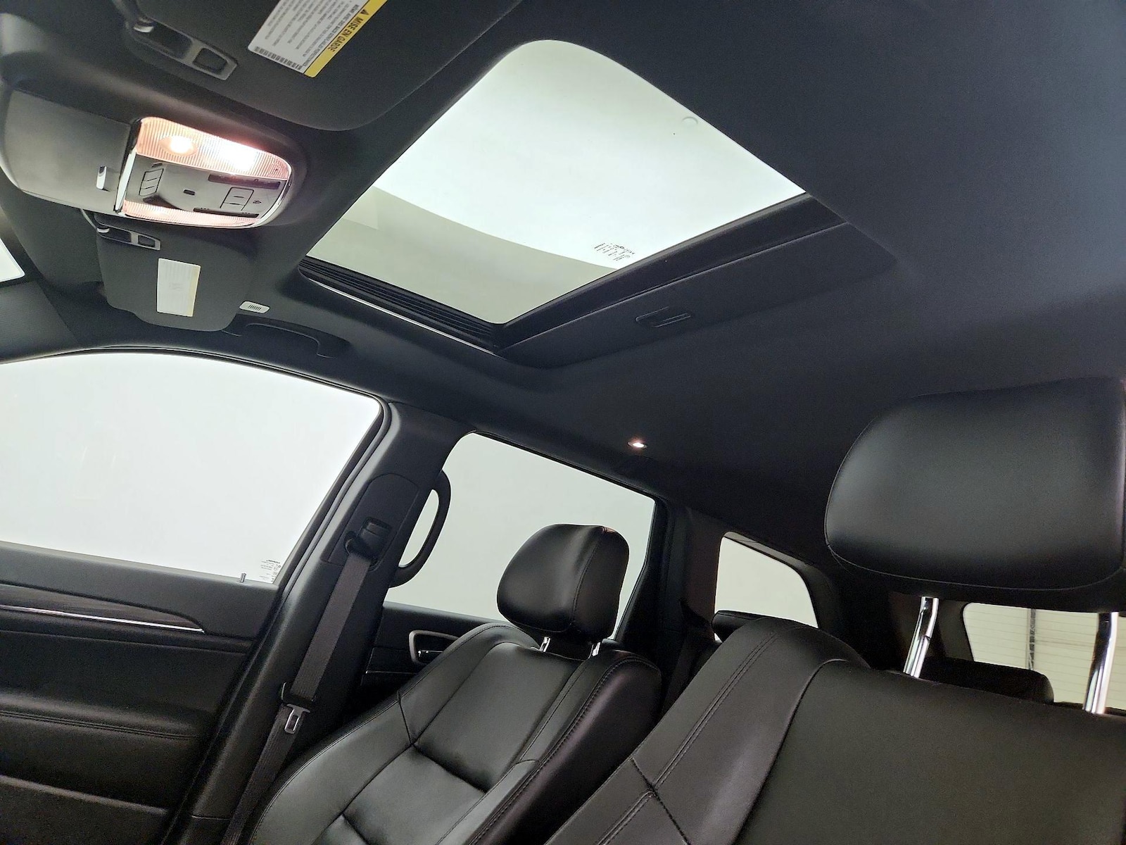 Sunroof(s) & Overhead Airbags