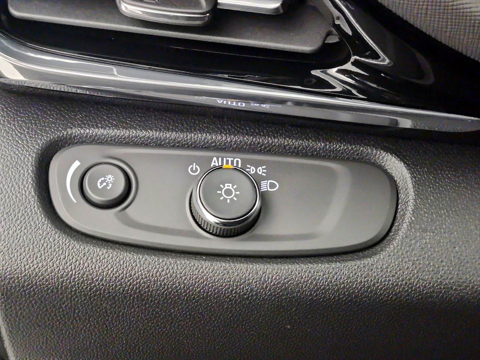 2026 Buick Envista Sport Touring - Photo 14