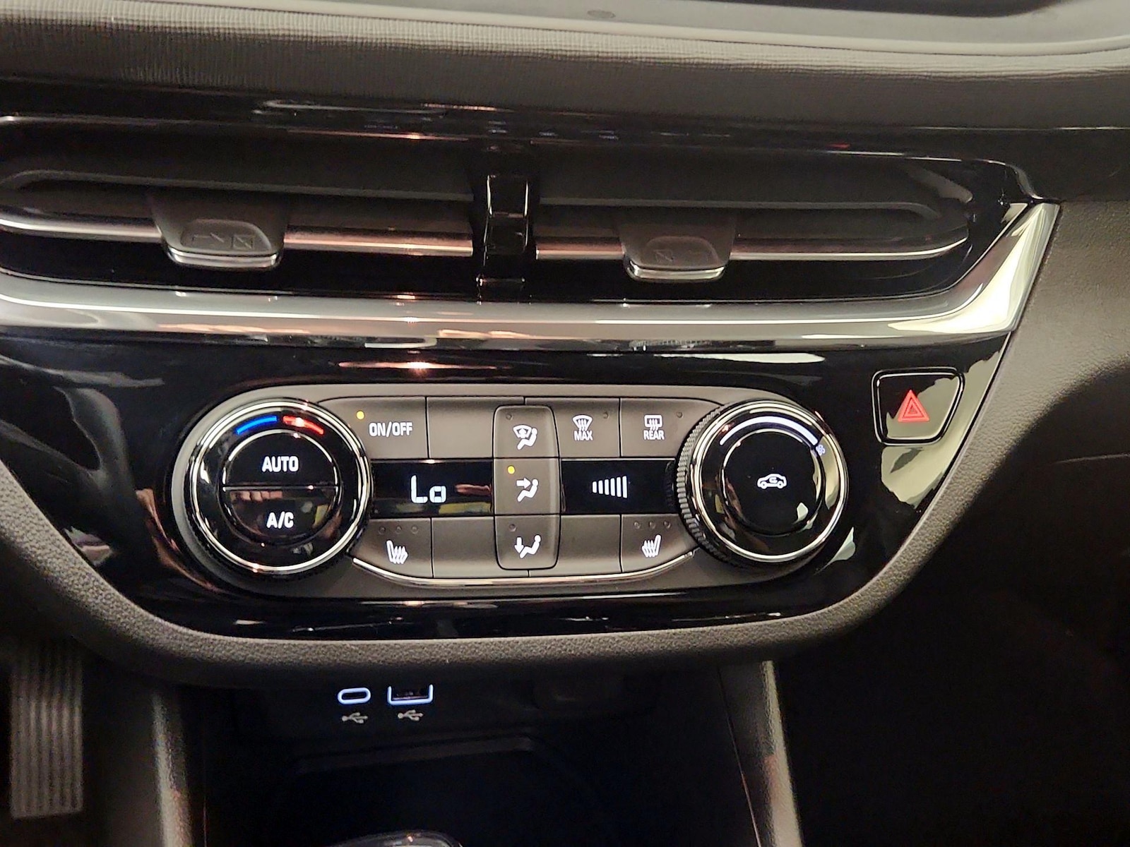 2026 Buick Envista Sport Touring - Photo 17
