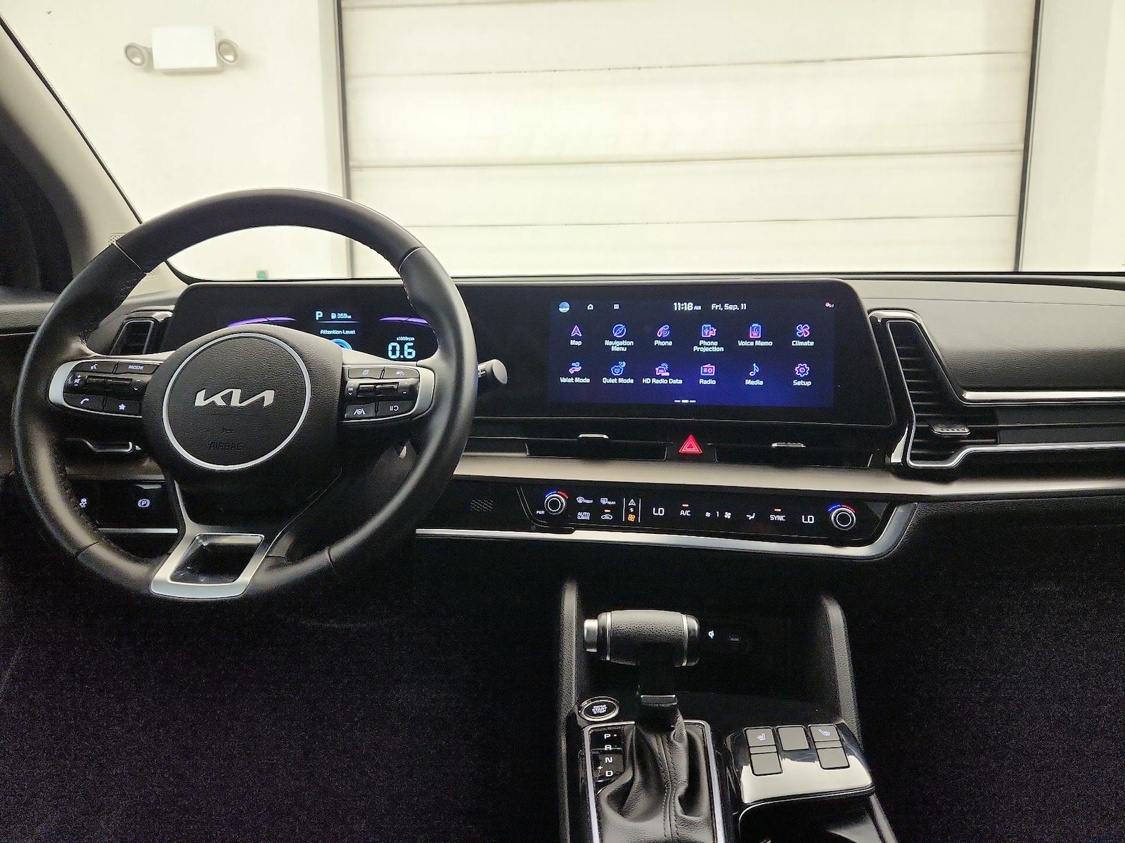2025 Kia Sportage EX - Photo 10