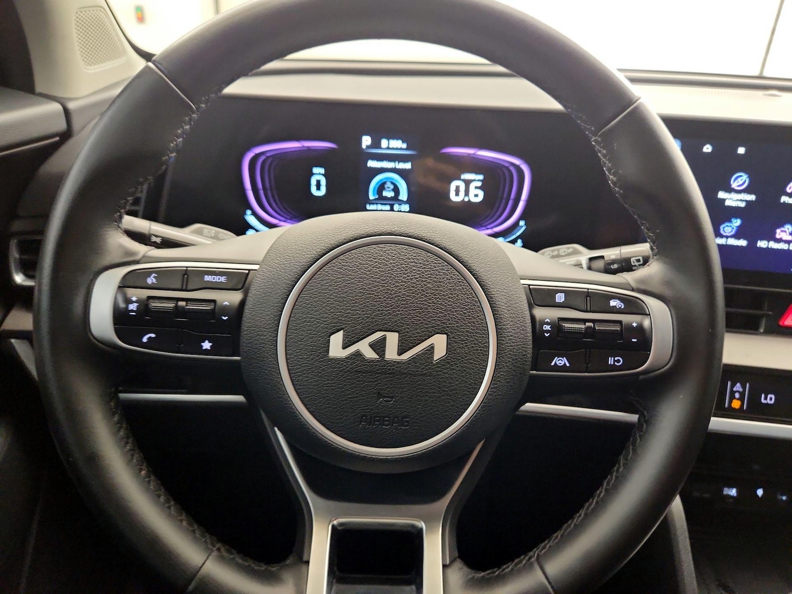 2025 Kia Sportage EX - Photo 11