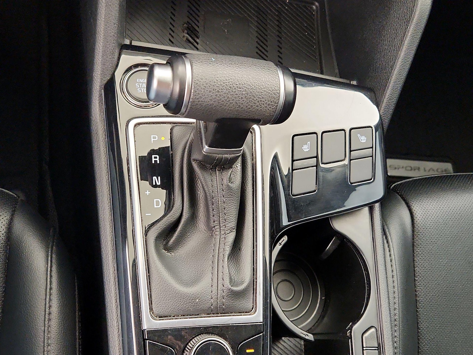 2025 Kia Sportage EX - Photo 19