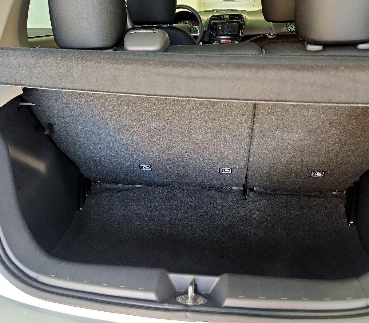 Trunk/Cargo (Seats Up)