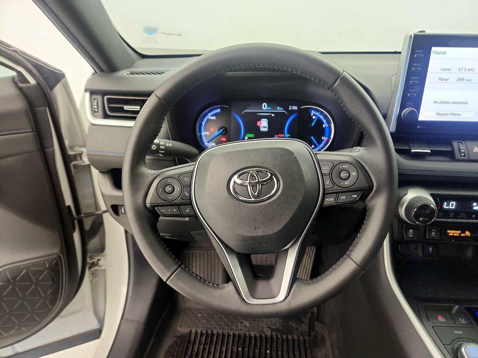 2022 Toyota RAV4 XSE - Photo 11