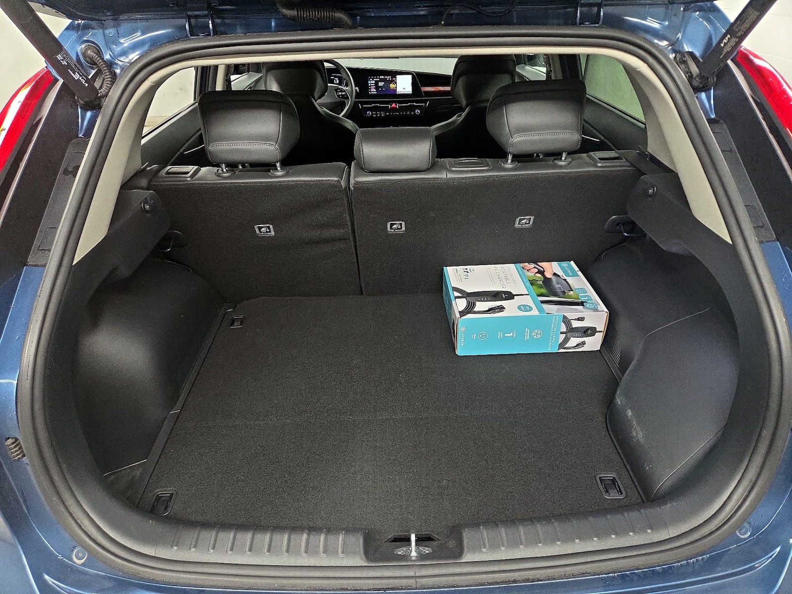 2023 Kia Niro SX Touring - Photo 23
