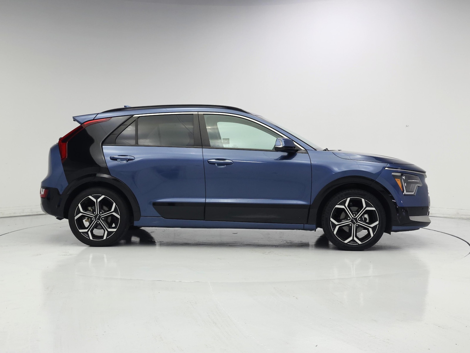 2023 Kia Niro SX Touring - Photo 8