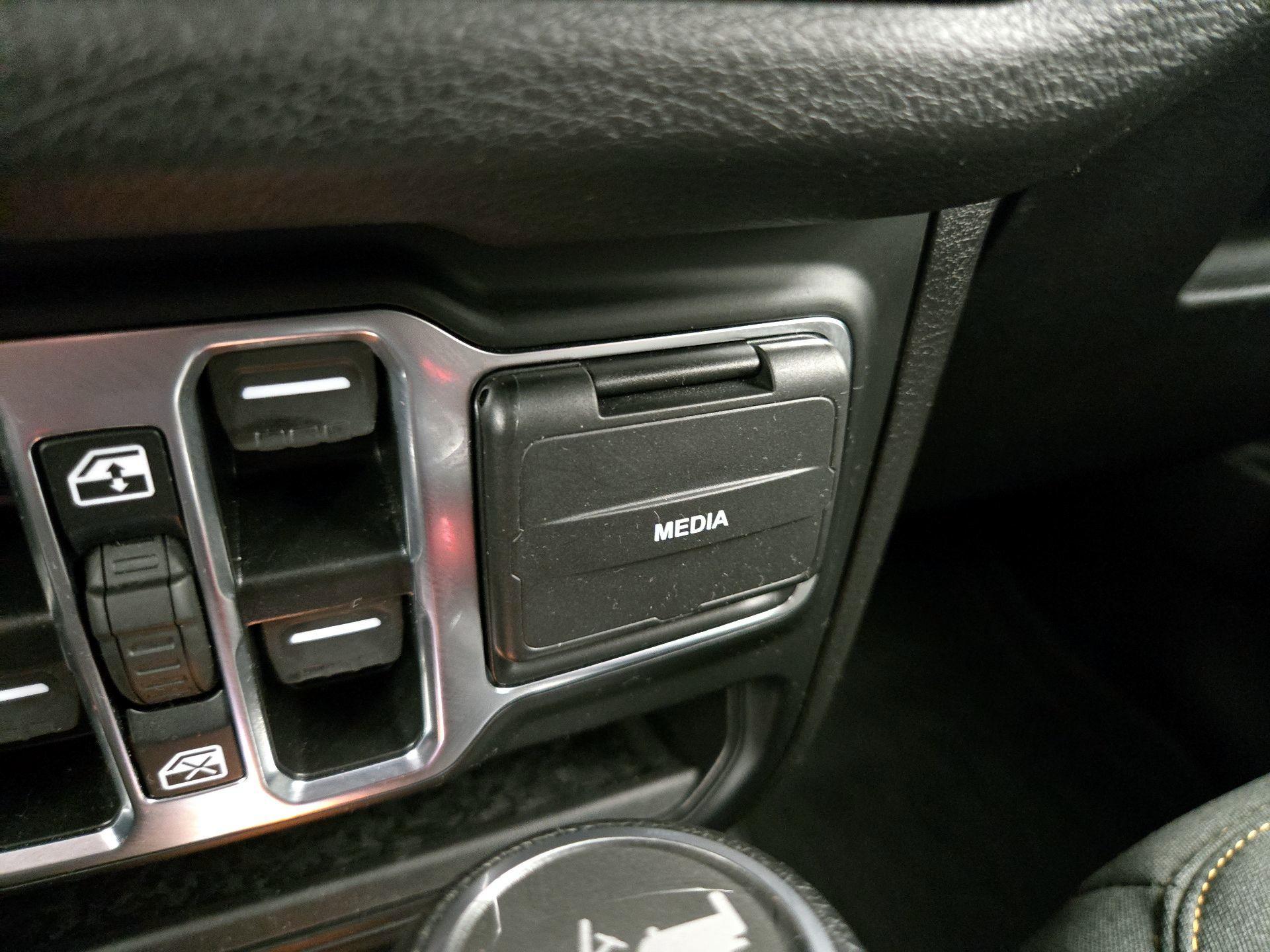 Thumbnail: 2024 Jeep Wrangler - 18