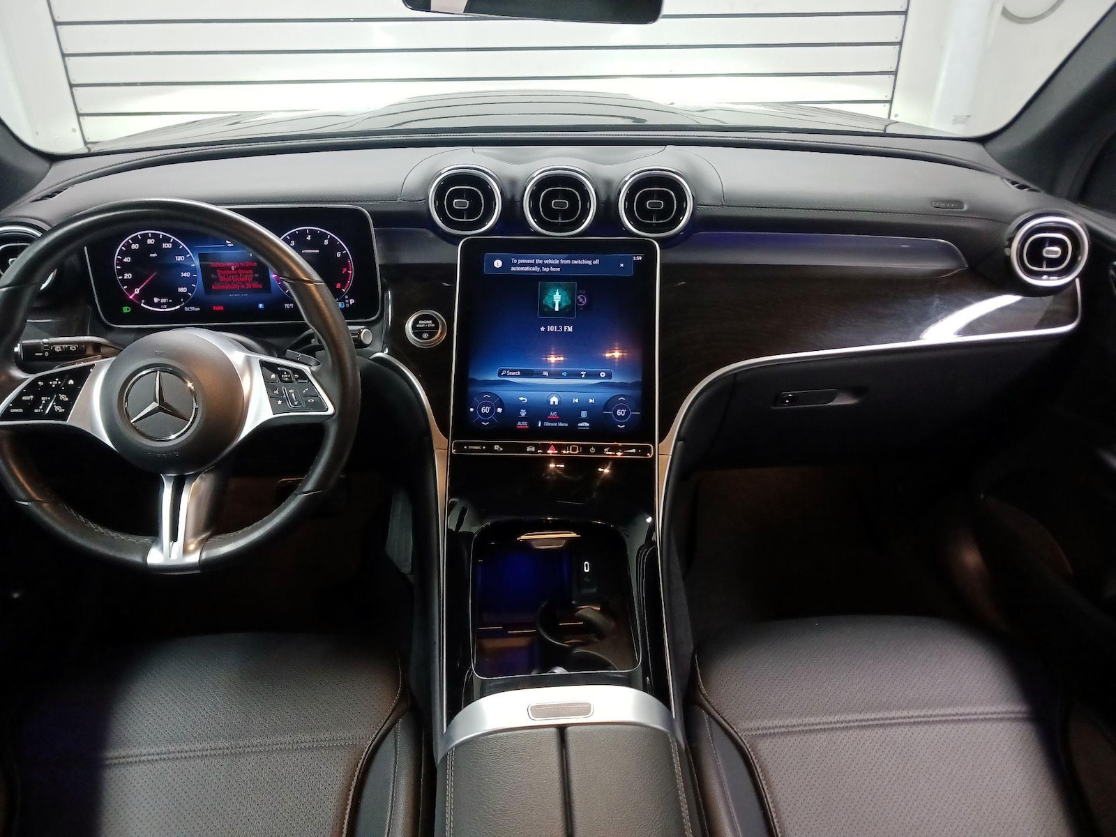 2024 Mercedes-Benz GLC GLC300 - Photo 10