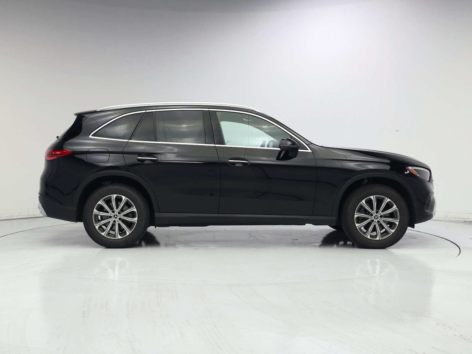 2024 Mercedes-Benz GLC GLC300 - Photo 8