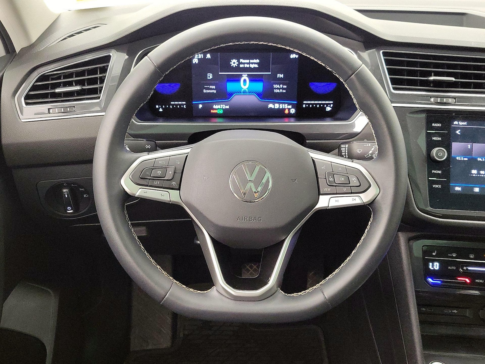 2023 Volkswagen Tiguan SE - Photo 11