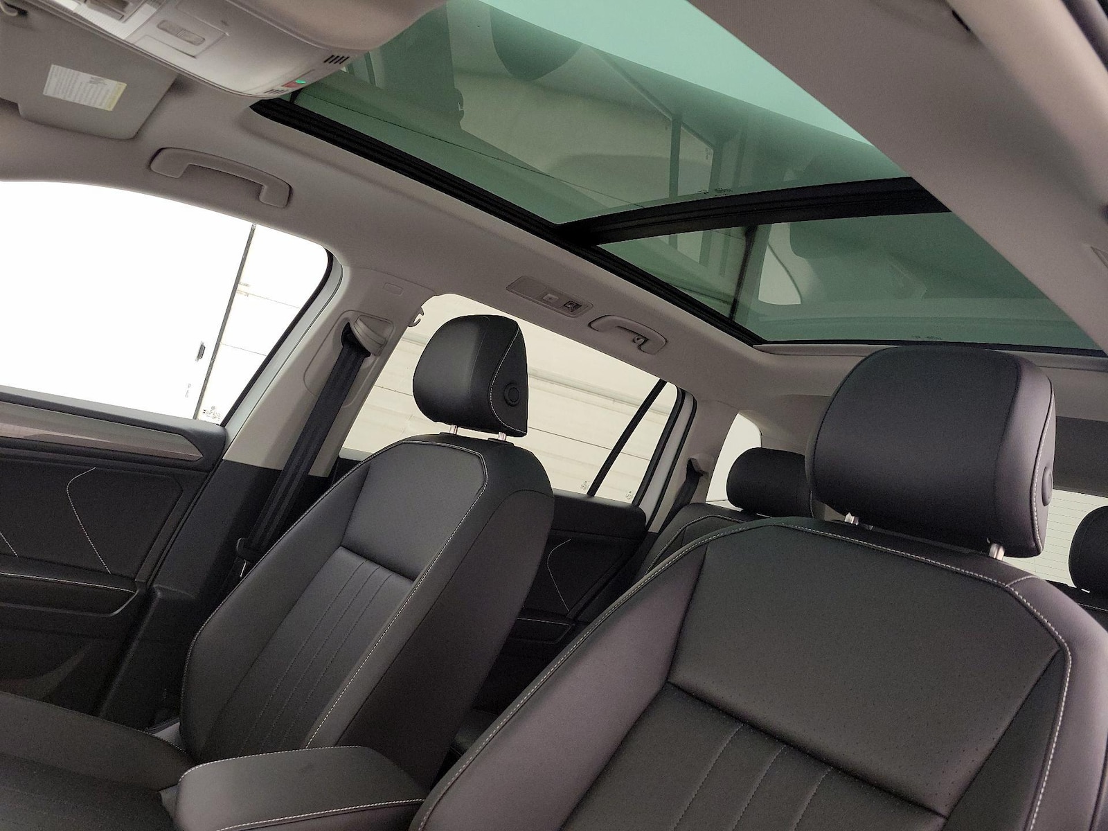 2023 Volkswagen Tiguan SE - Photo 20