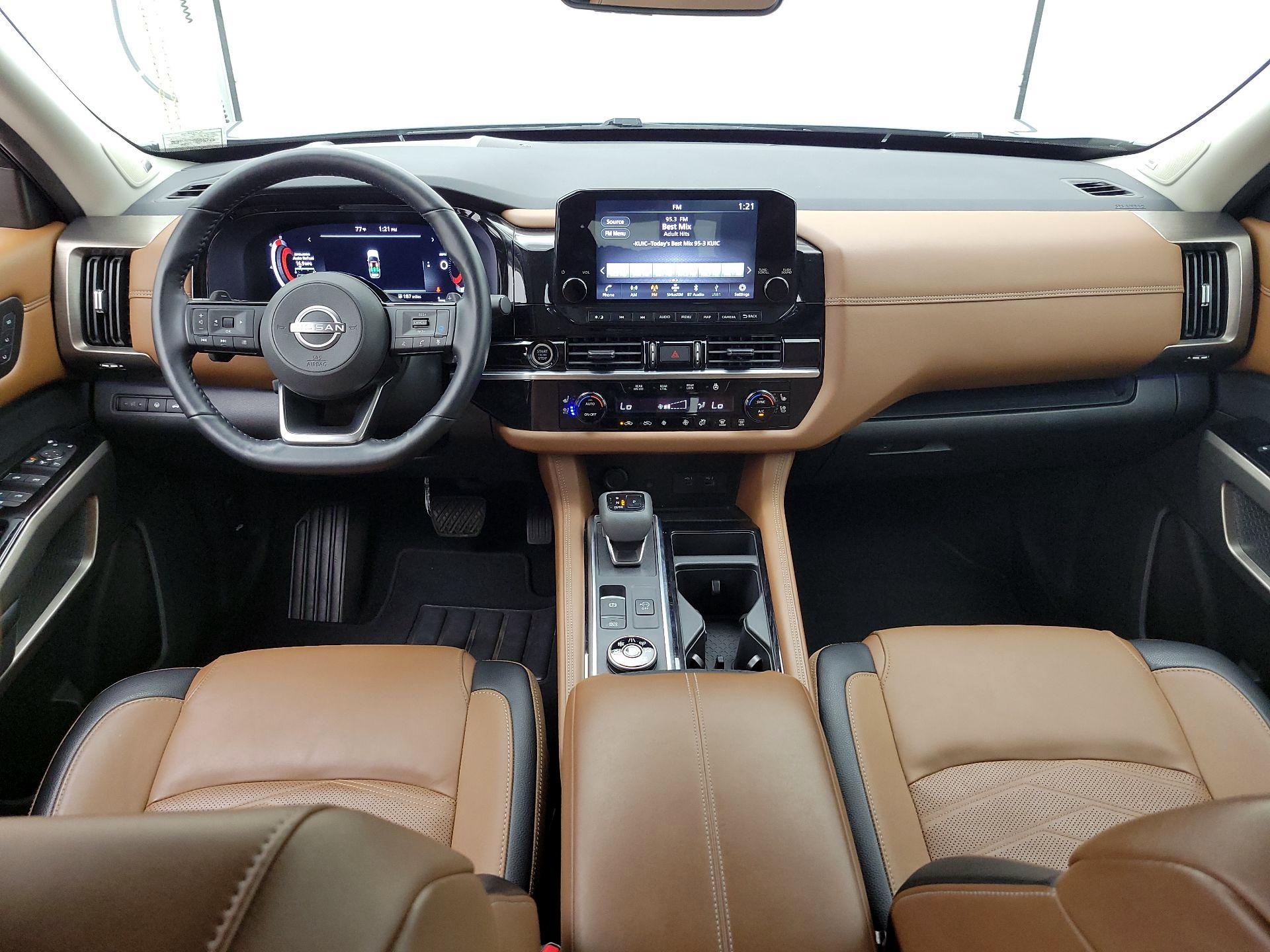 Thumbnail: 2023 Nissan Pathfinder - 9