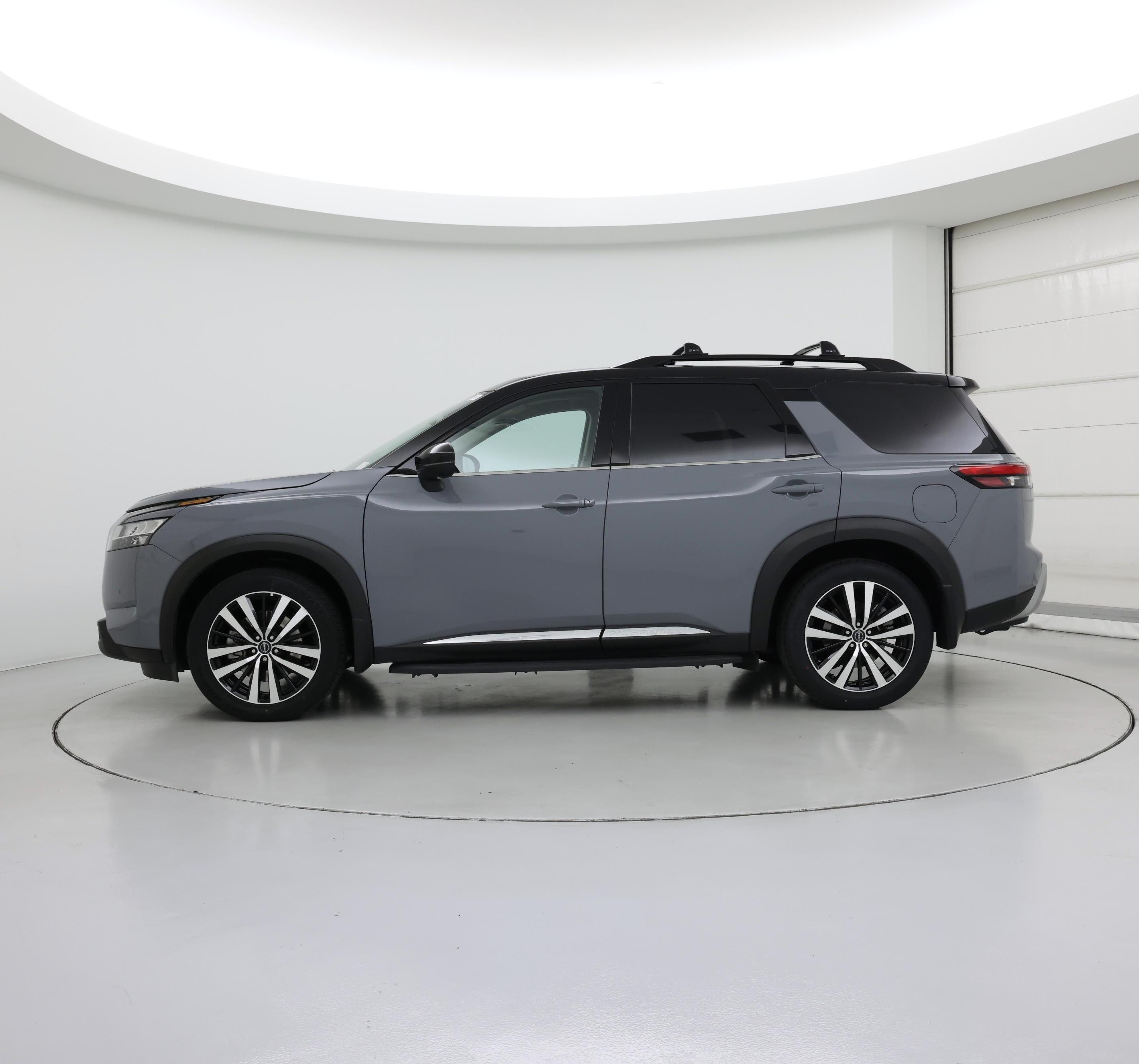 Thumbnail: 2023 Nissan Pathfinder - 3