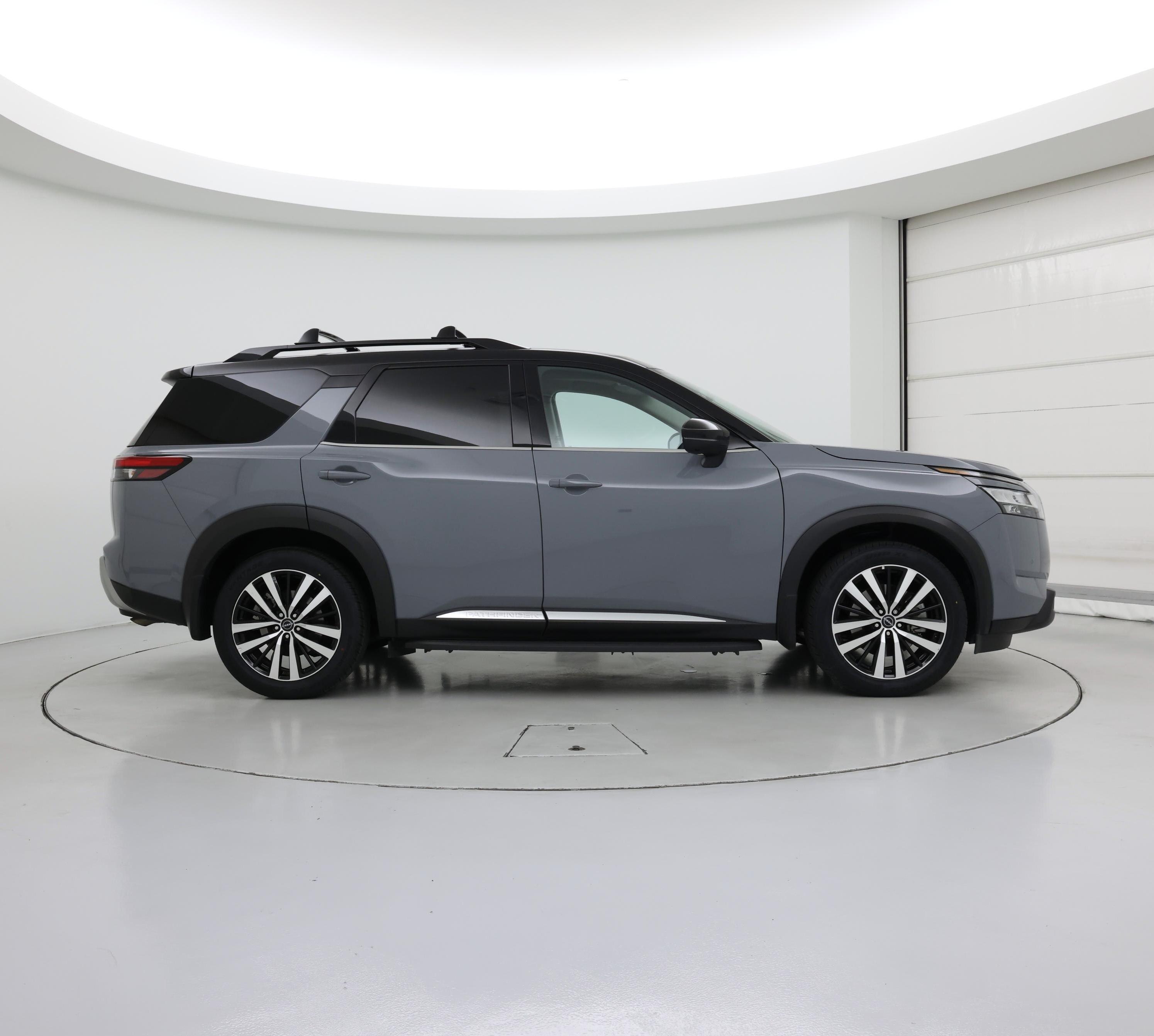 Thumbnail: 2023 Nissan Pathfinder - 7