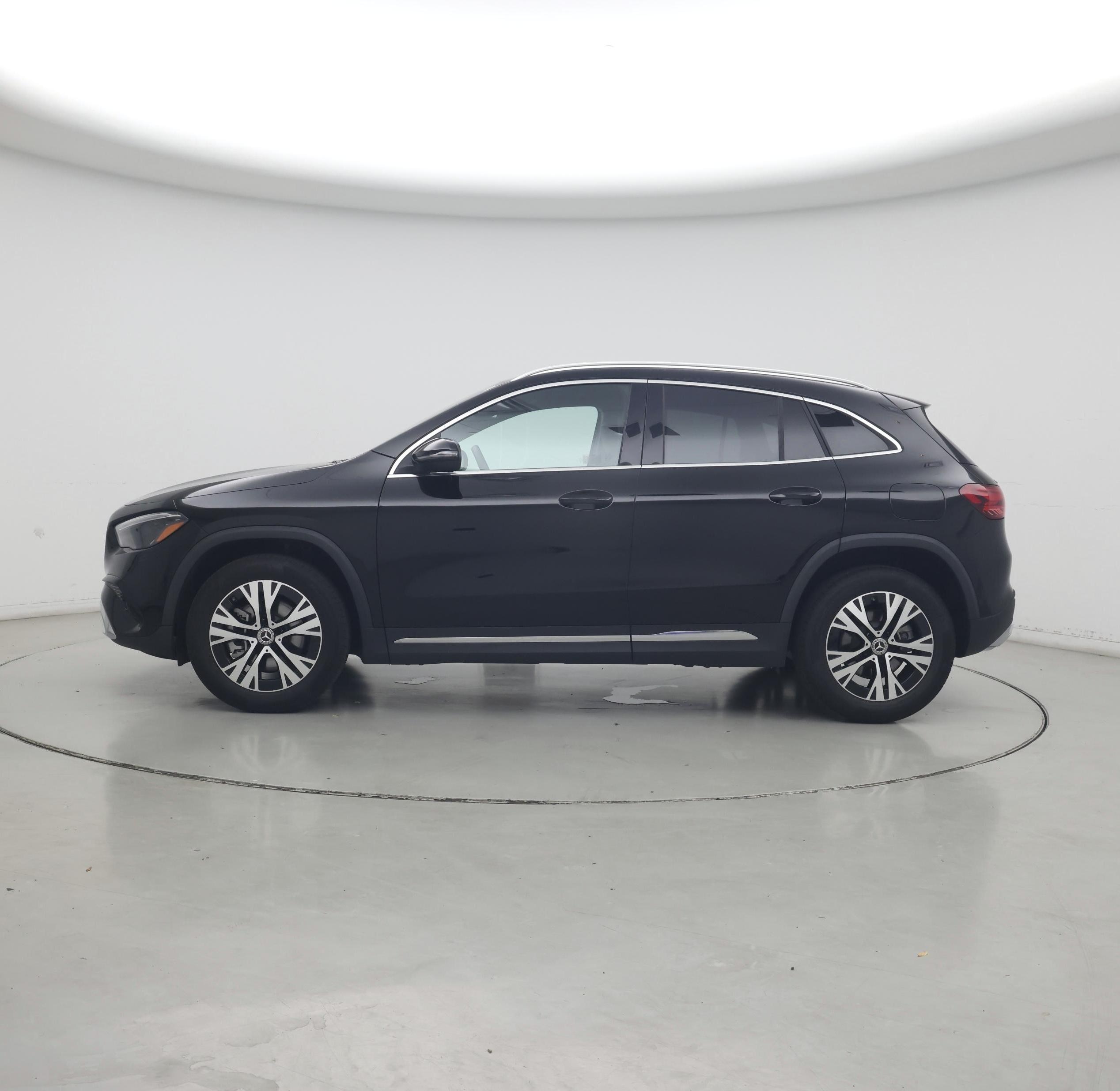 Thumbnail: 2025 Mercedes-Benz GLA - 3