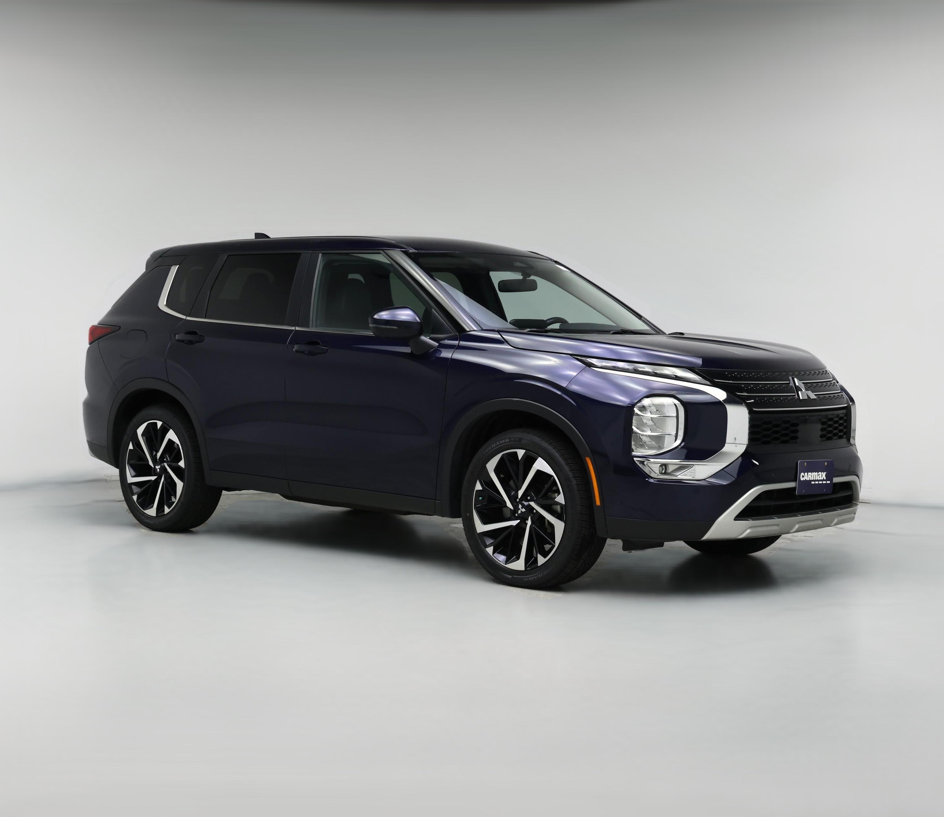 Thumbnail: 2024 Mitsubishi Outlander - 1