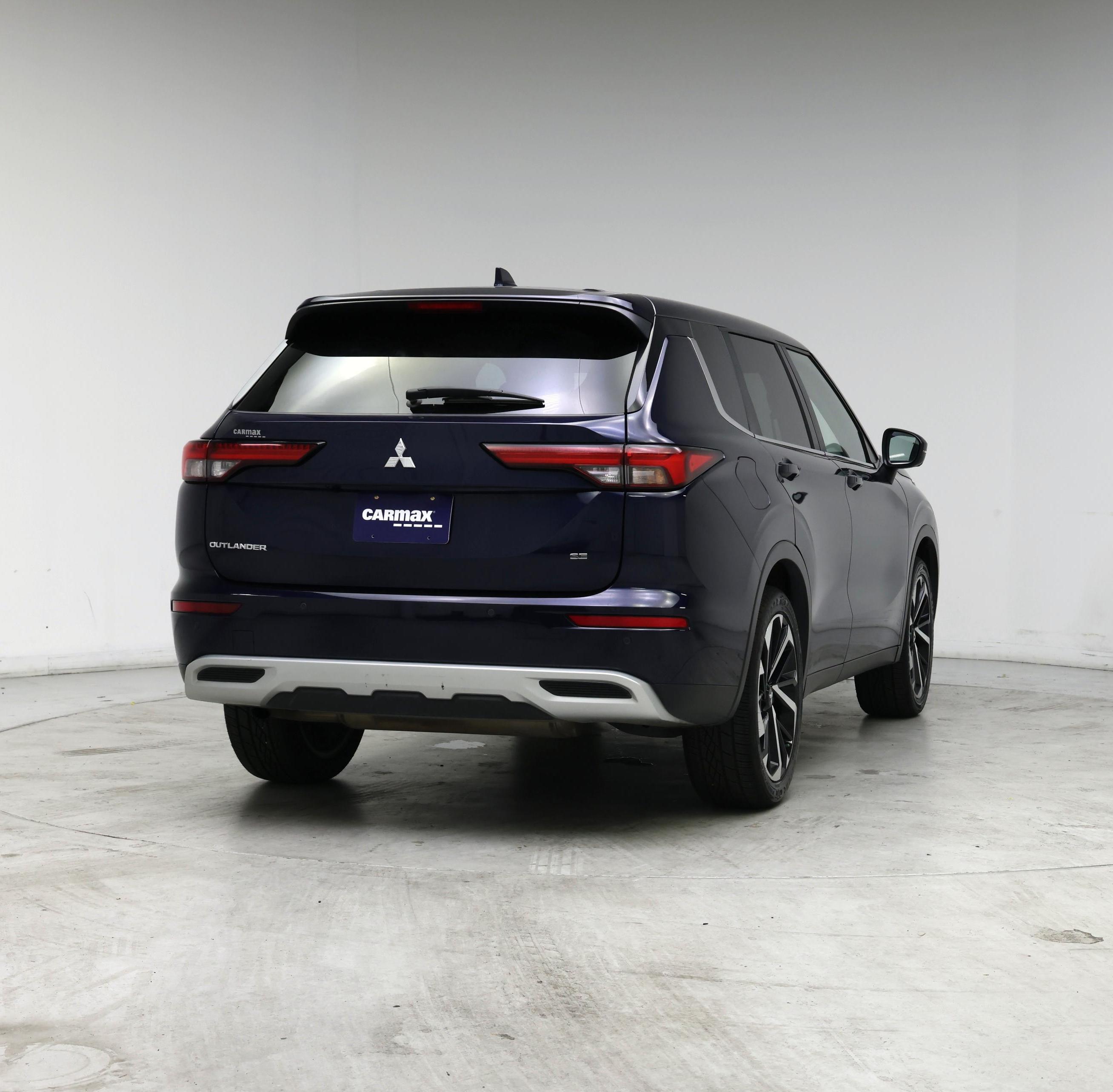 Thumbnail: 2024 Mitsubishi Outlander - 8