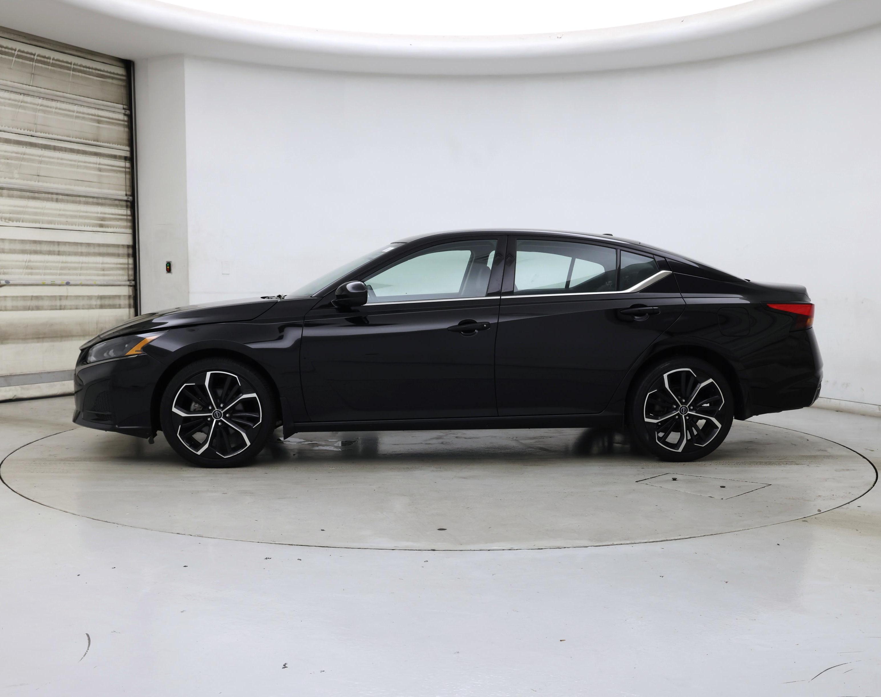 Thumbnail: 2024 Nissan Altima - 3