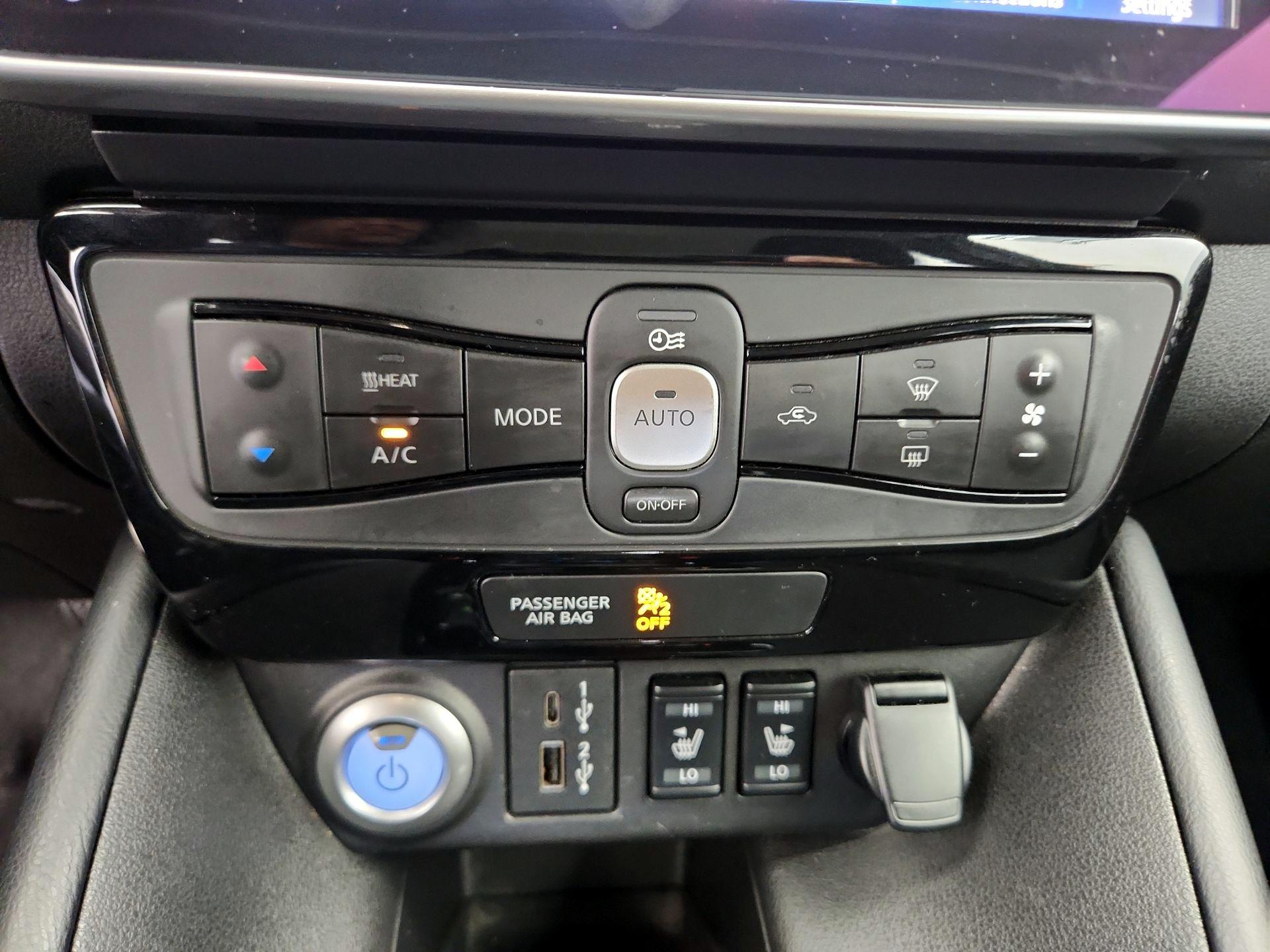 Thumbnail: 2025 Nissan Leaf - 17