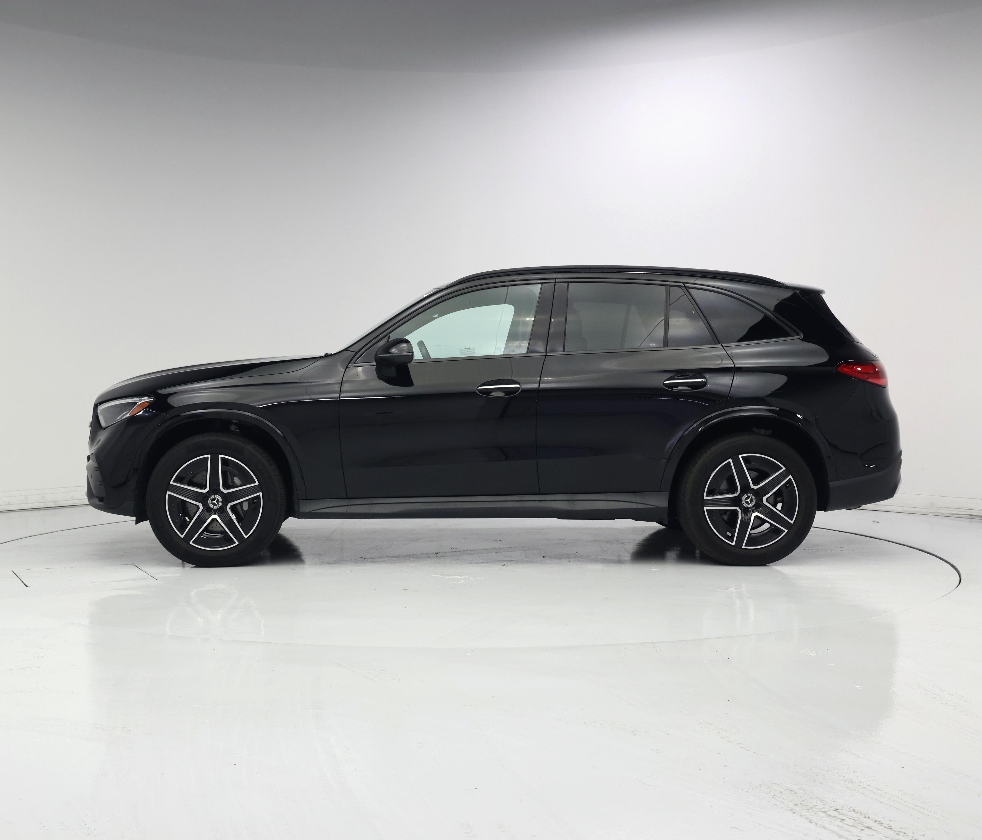 Thumbnail: 2024 Mercedes-Benz GLC - 3