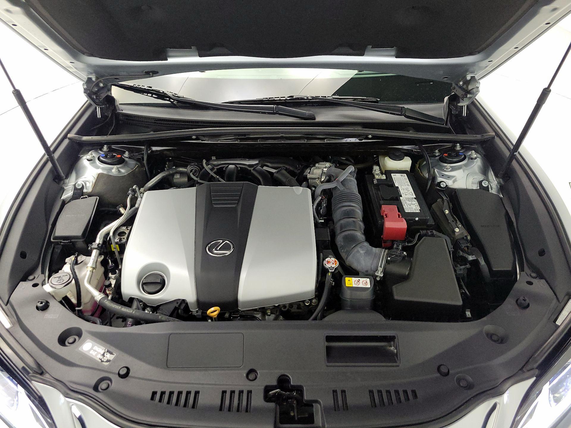 Thumbnail: 2024 Lexus ES - 19