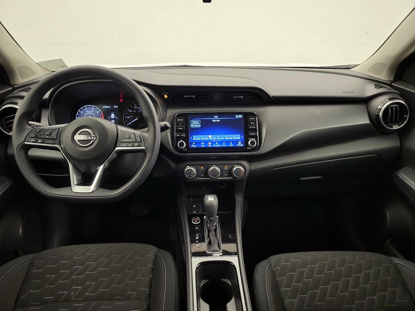 2023 Nissan Kicks SV - Photo 10