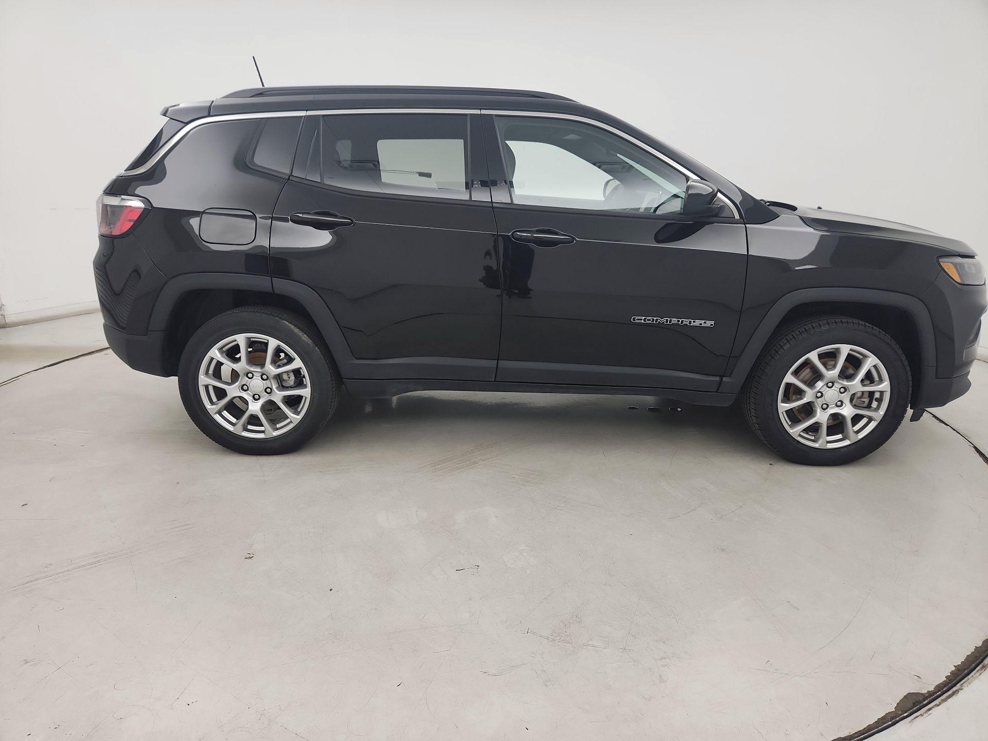 Thumbnail: 2023 Jeep Compass - 4