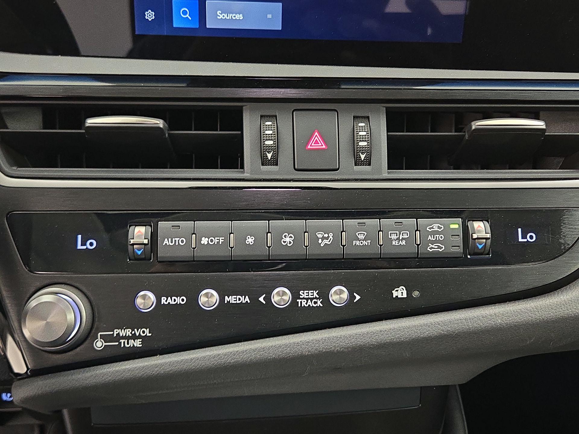 Thumbnail: 2024 Lexus ES - 16