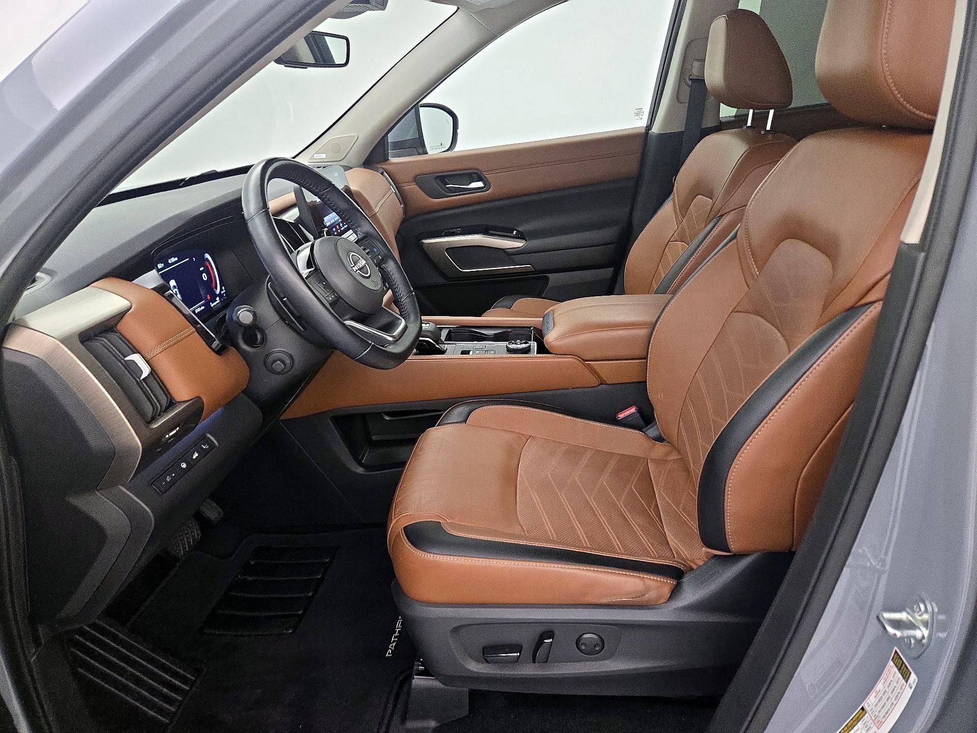 Thumbnail: 2023 Nissan Pathfinder - 11