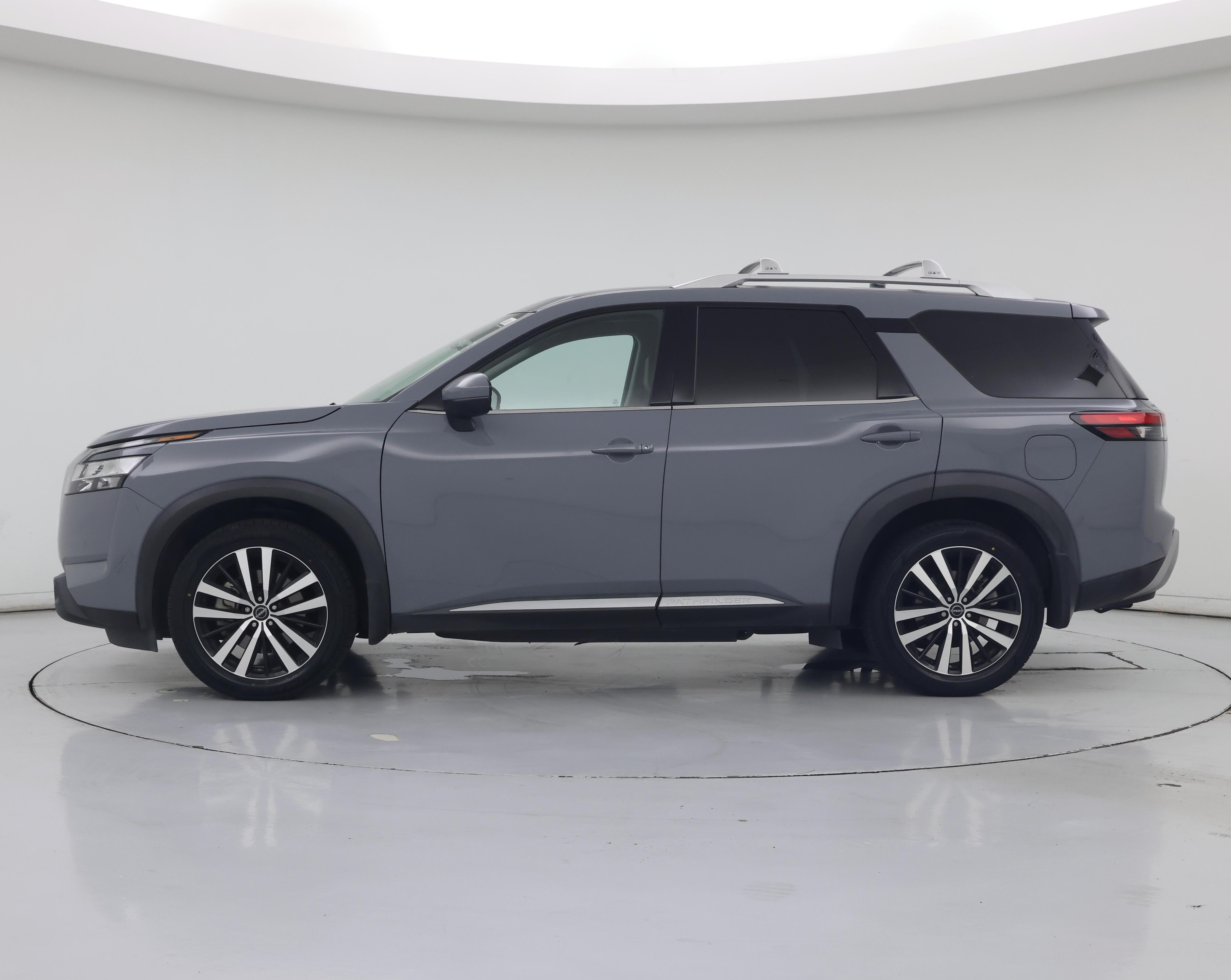Thumbnail: 2023 Nissan Pathfinder - 3