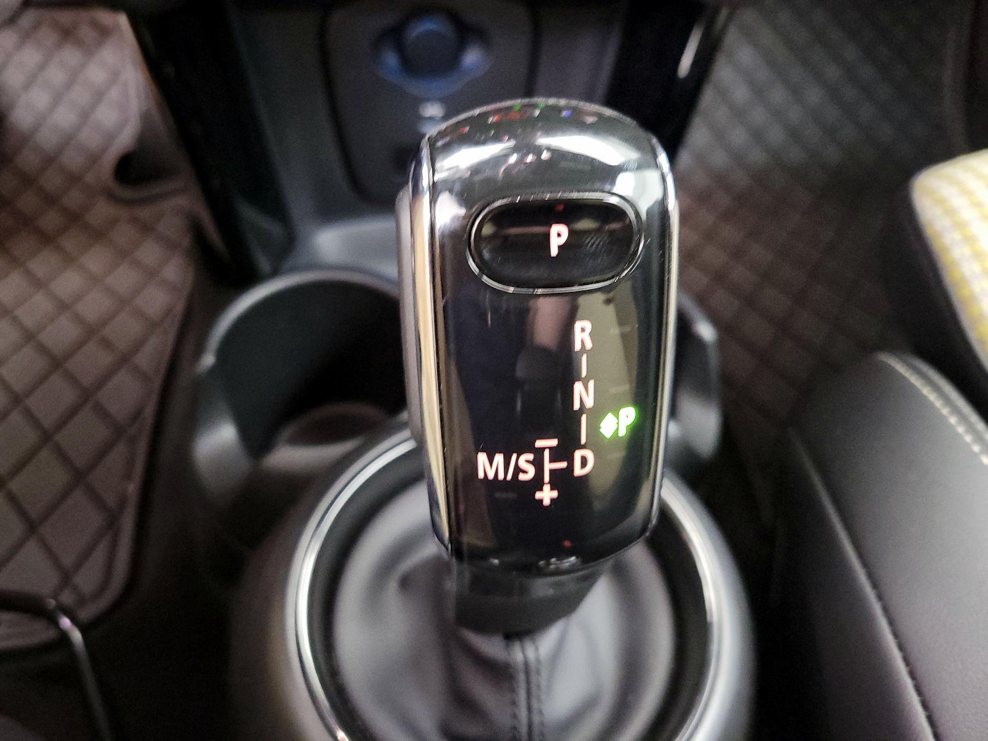 Thumbnail: 2024 MINI Cooper - 17