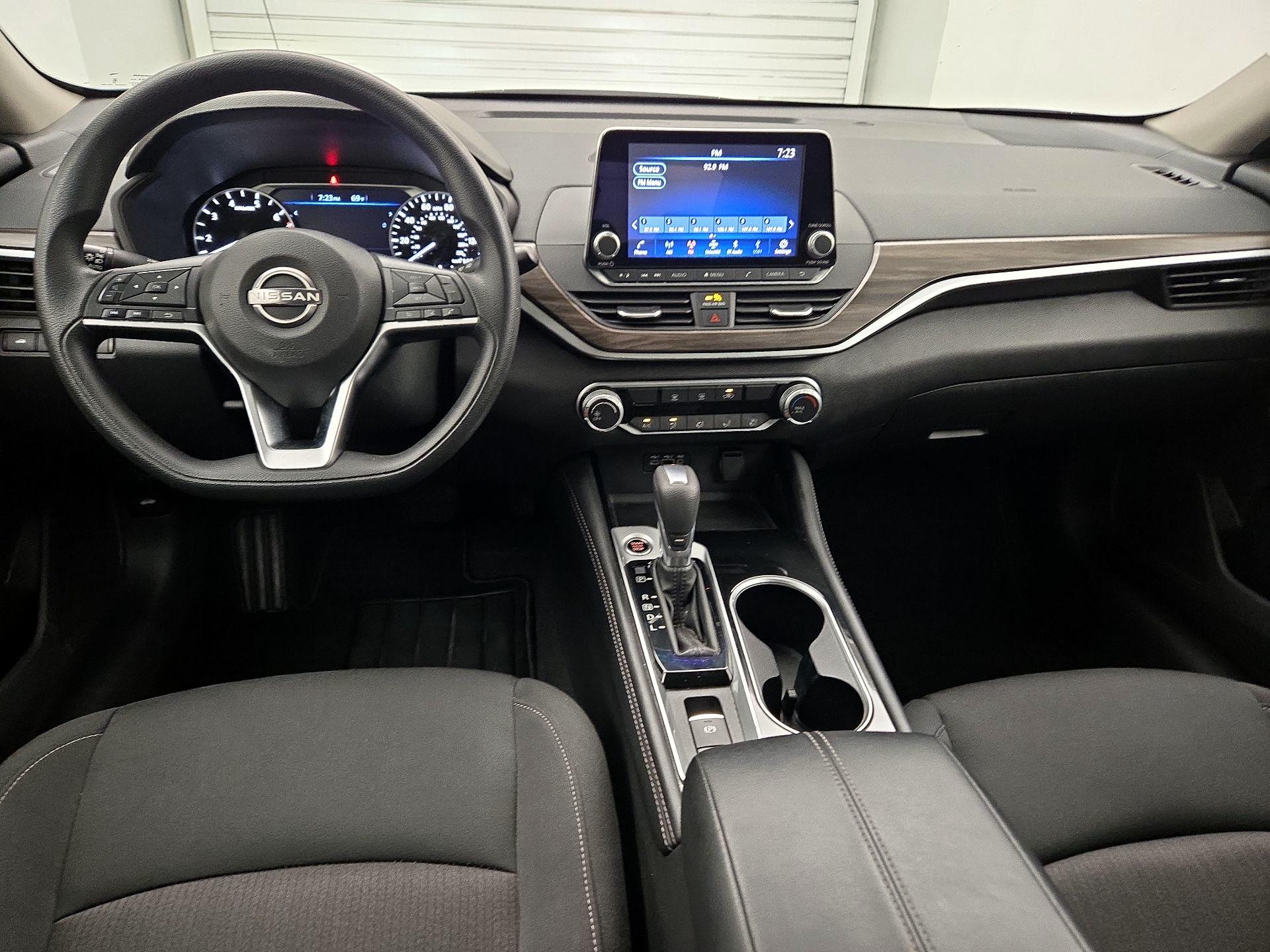 Thumbnail: 2023 Nissan Altima - 9