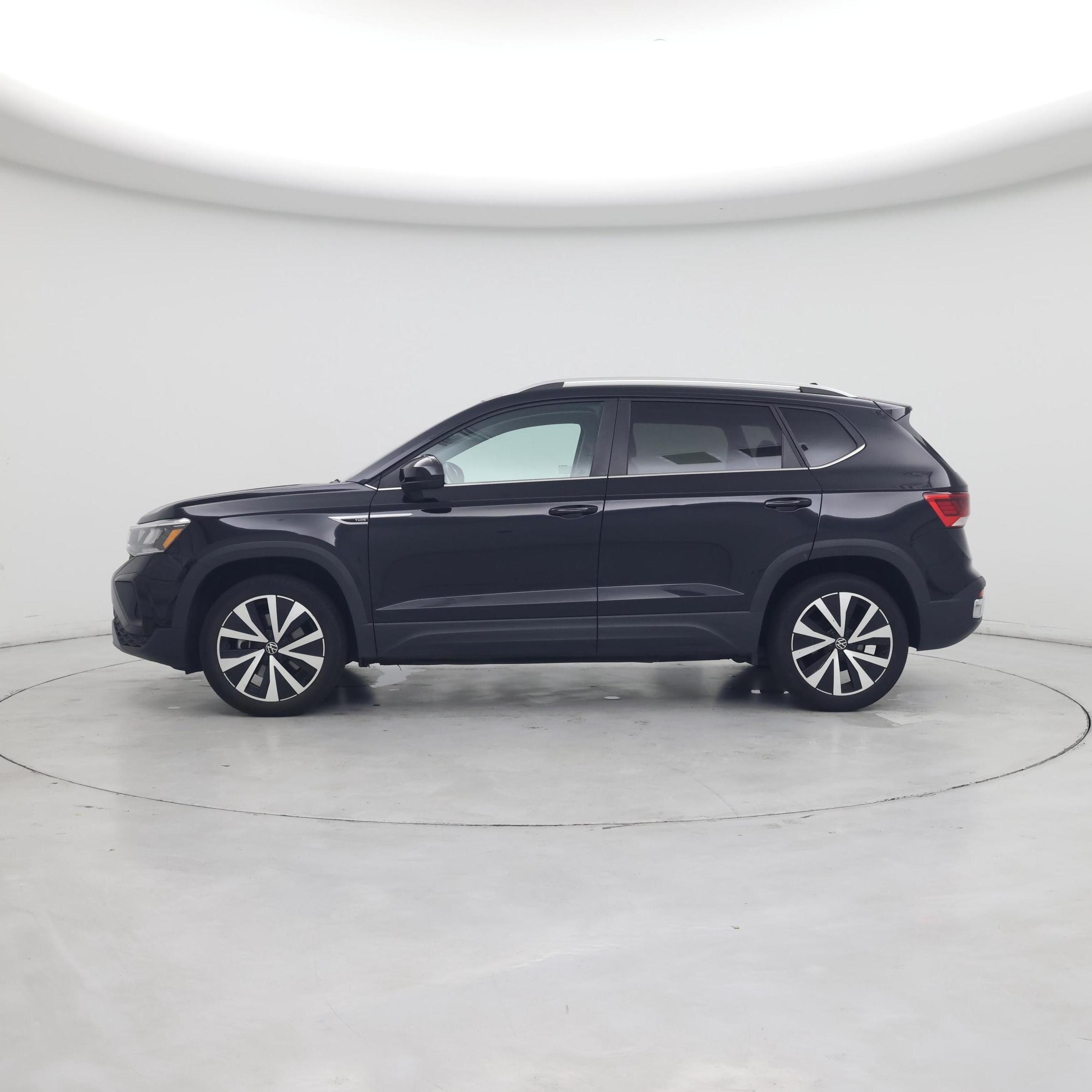 Thumbnail: 2024 Volkswagen Taos - 3