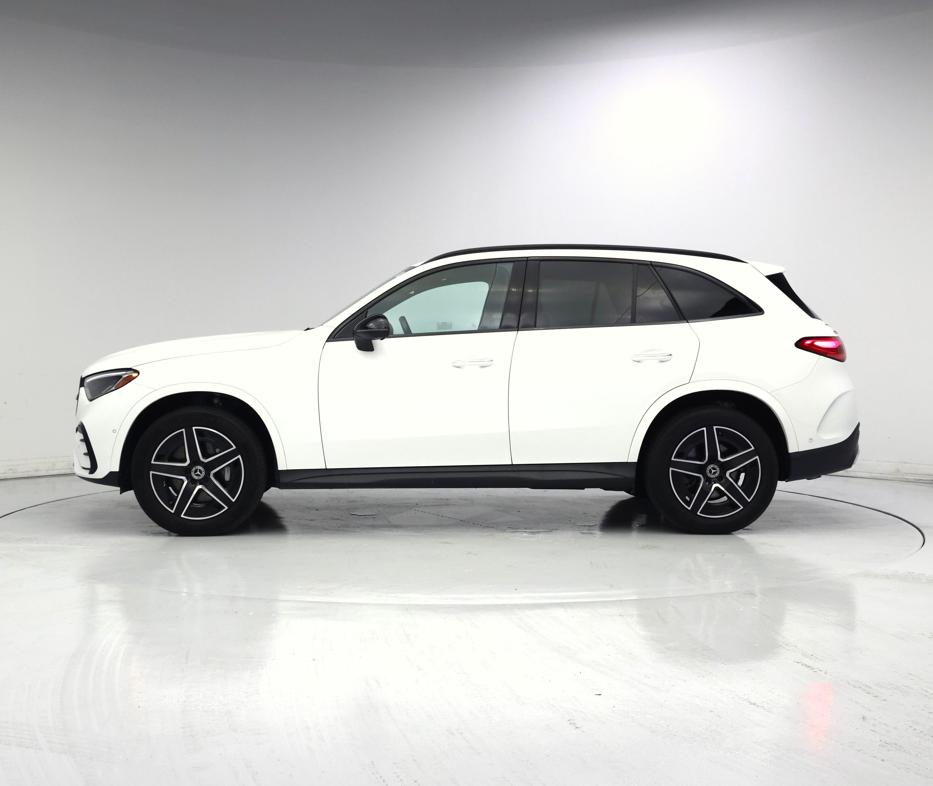 Thumbnail: 2024 Mercedes-Benz GLC - 3