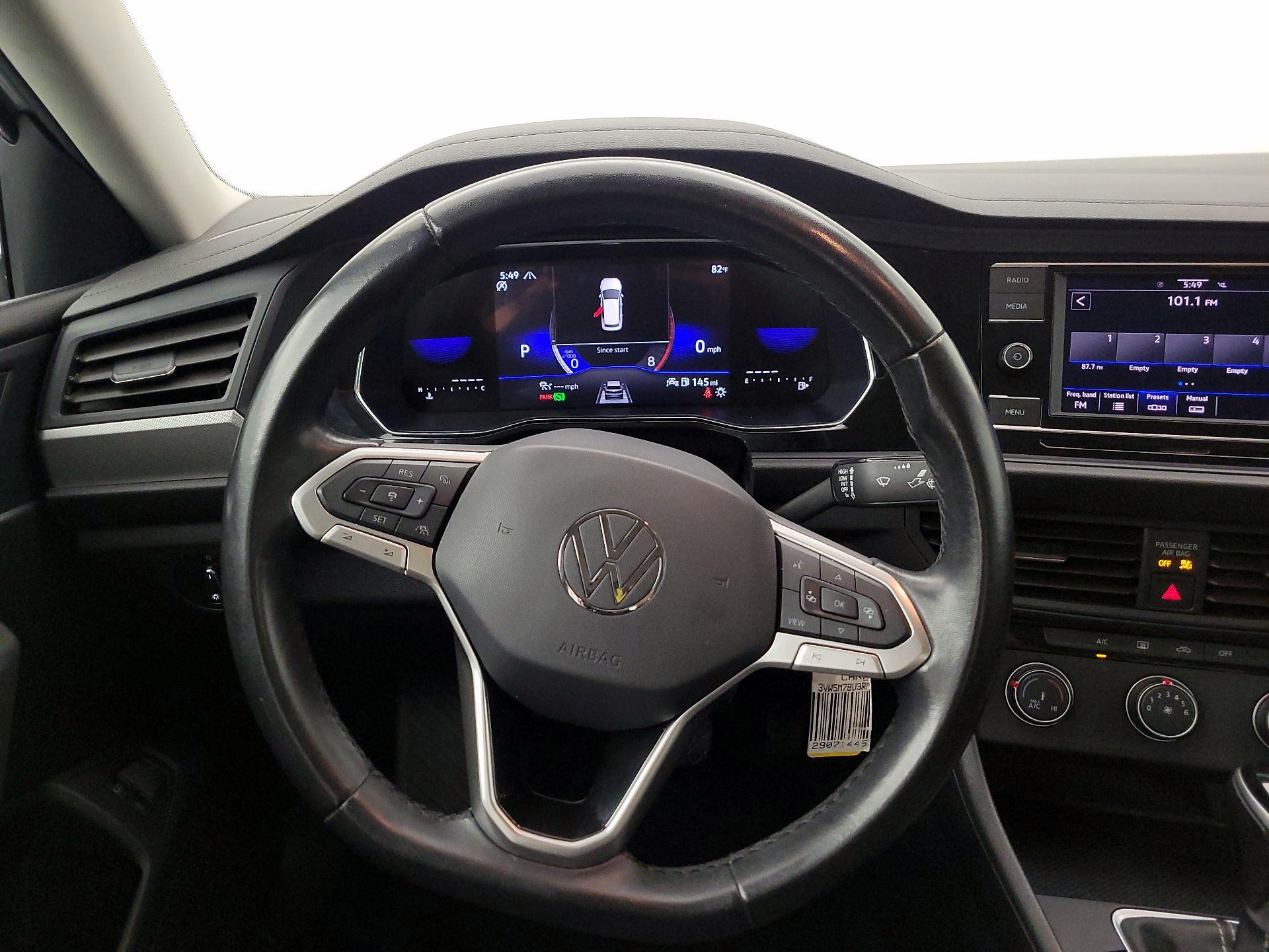 Thumbnail: 2024 Volkswagen Jetta - 10