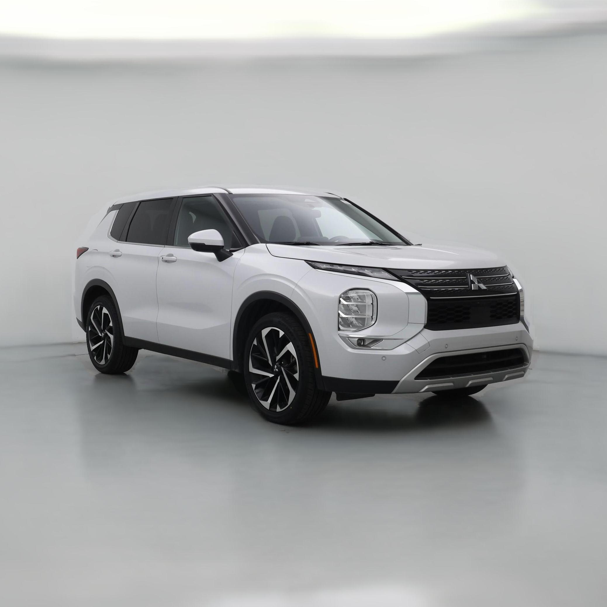 Thumbnail: 2024 Mitsubishi Outlander - 1