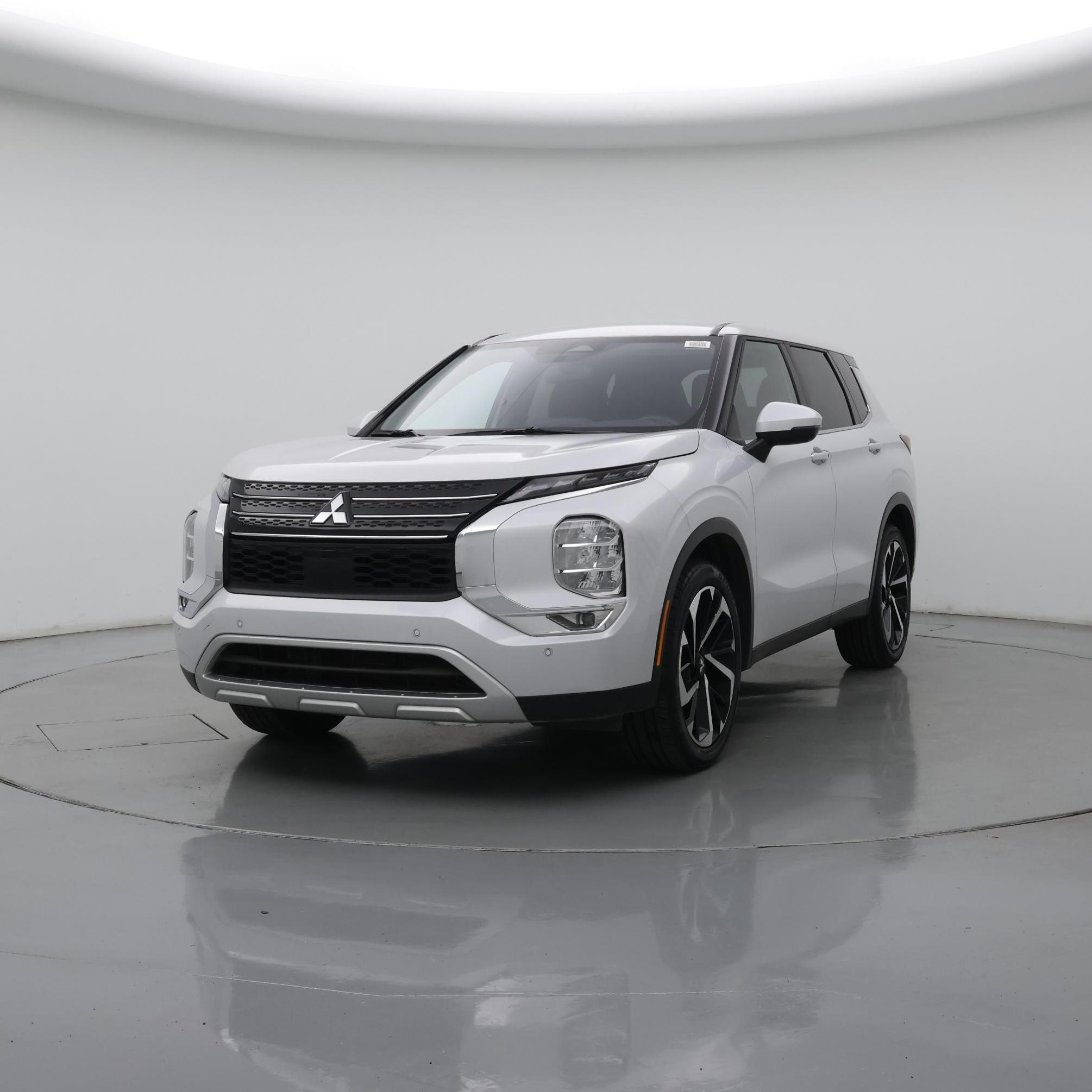 Thumbnail: 2024 Mitsubishi Outlander - 4