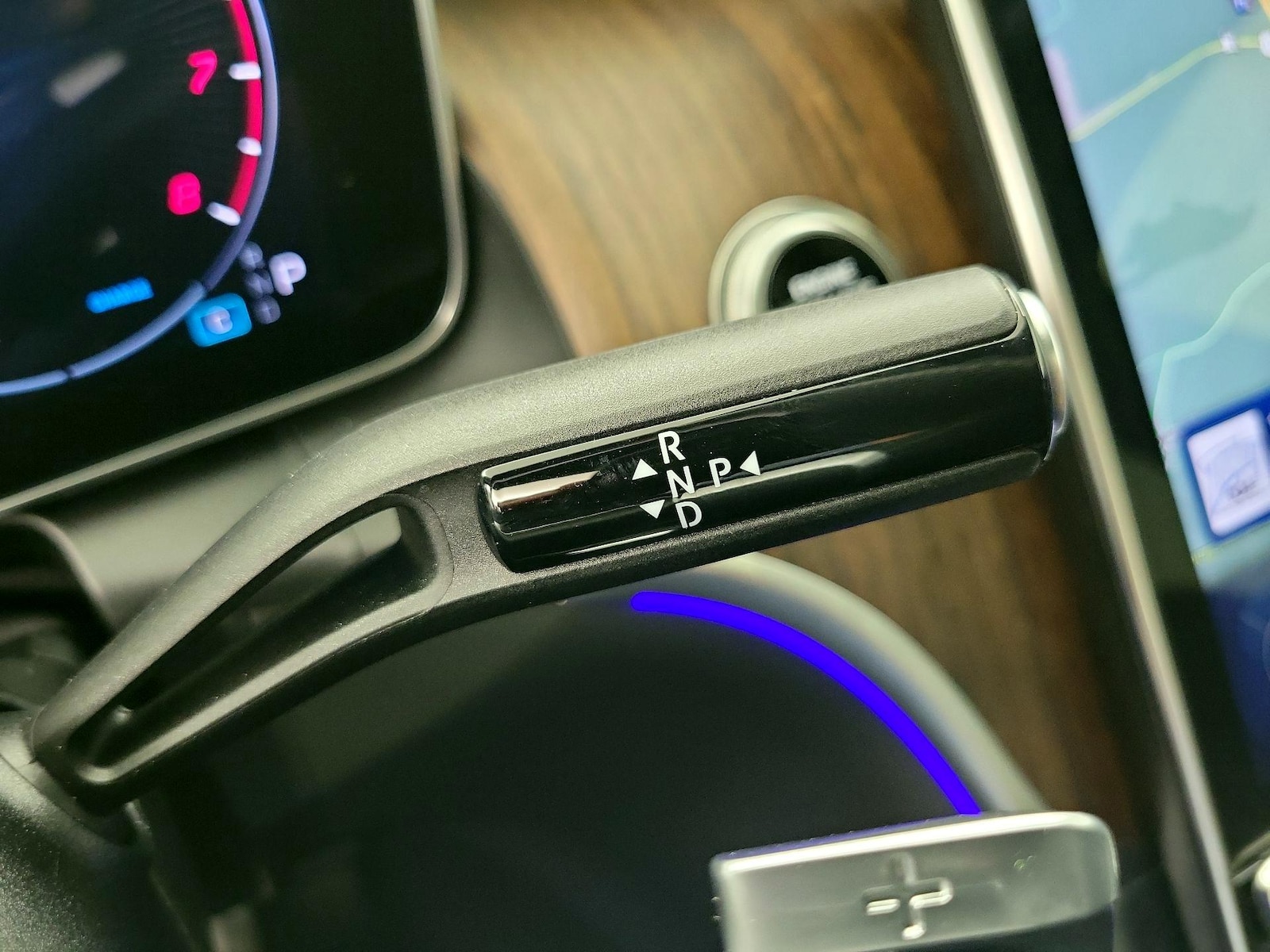 2025 Mercedes-Benz GLC Base - Photo 19