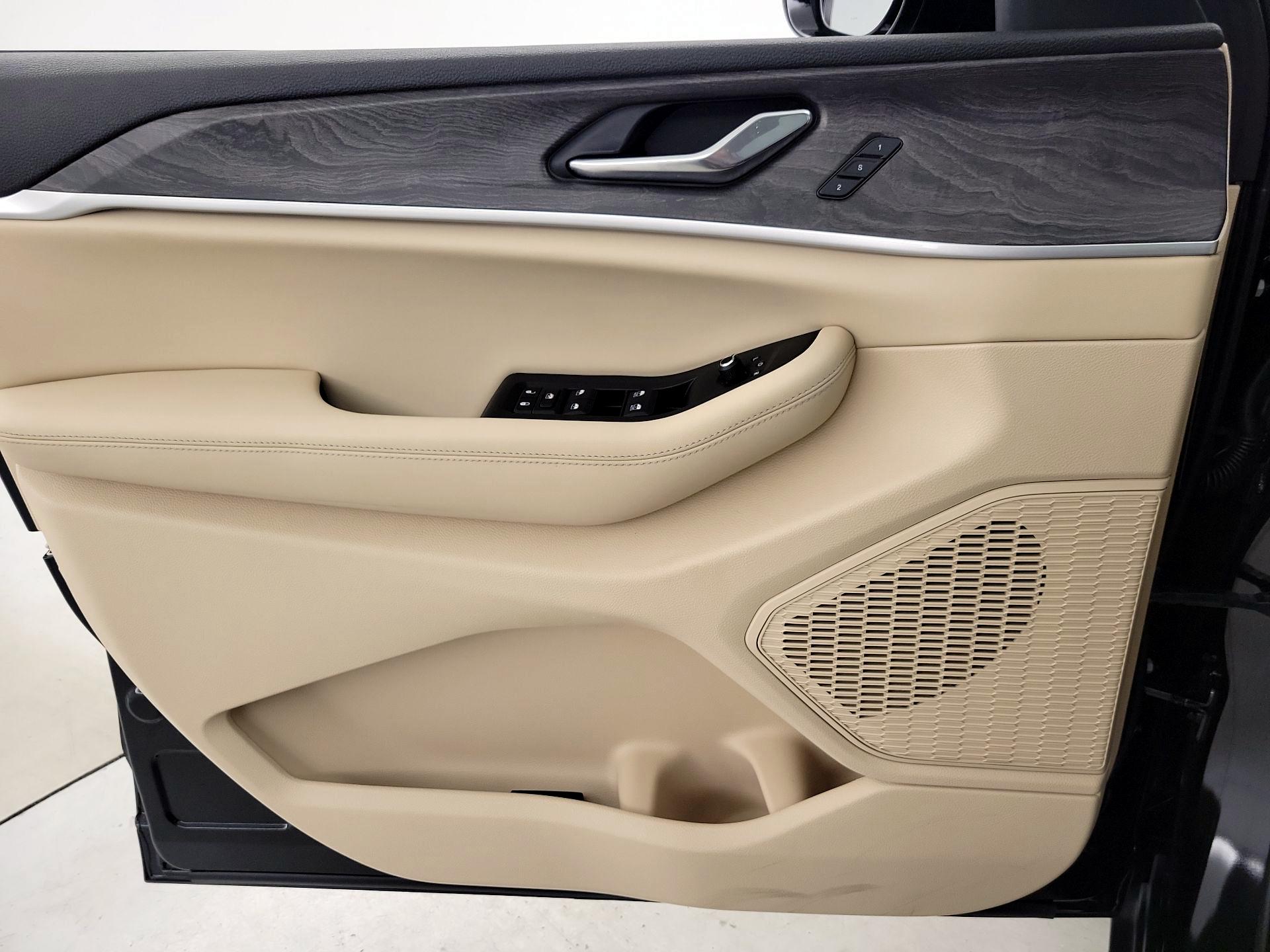 Thumbnail: 2025 Jeep Grand Cherokee - 12