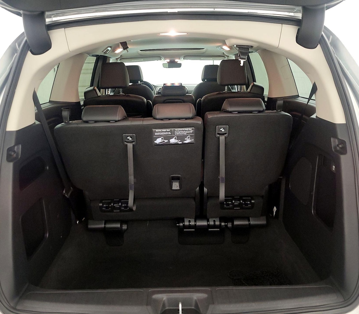 Trunk/Cargo (Seats Up)