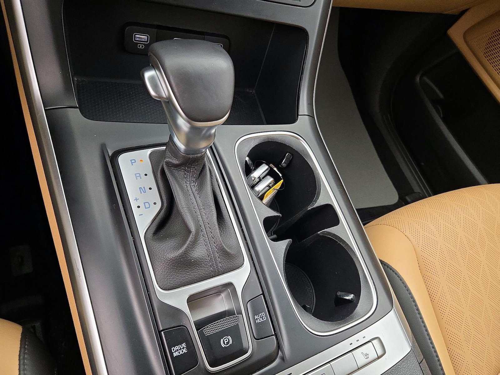 2024 Kia Carnival LX Seat Pkg - Photo 18