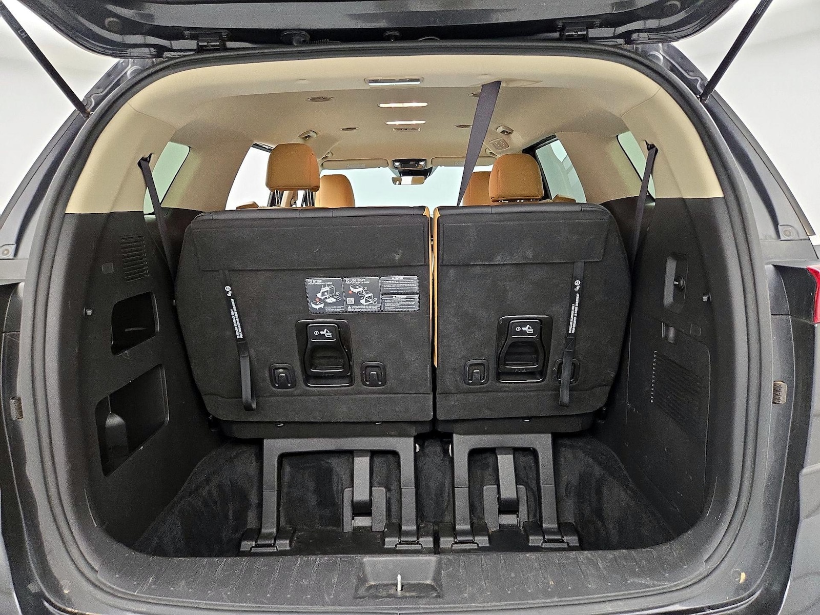 2024 Kia Carnival LX Seat Pkg - Photo 22