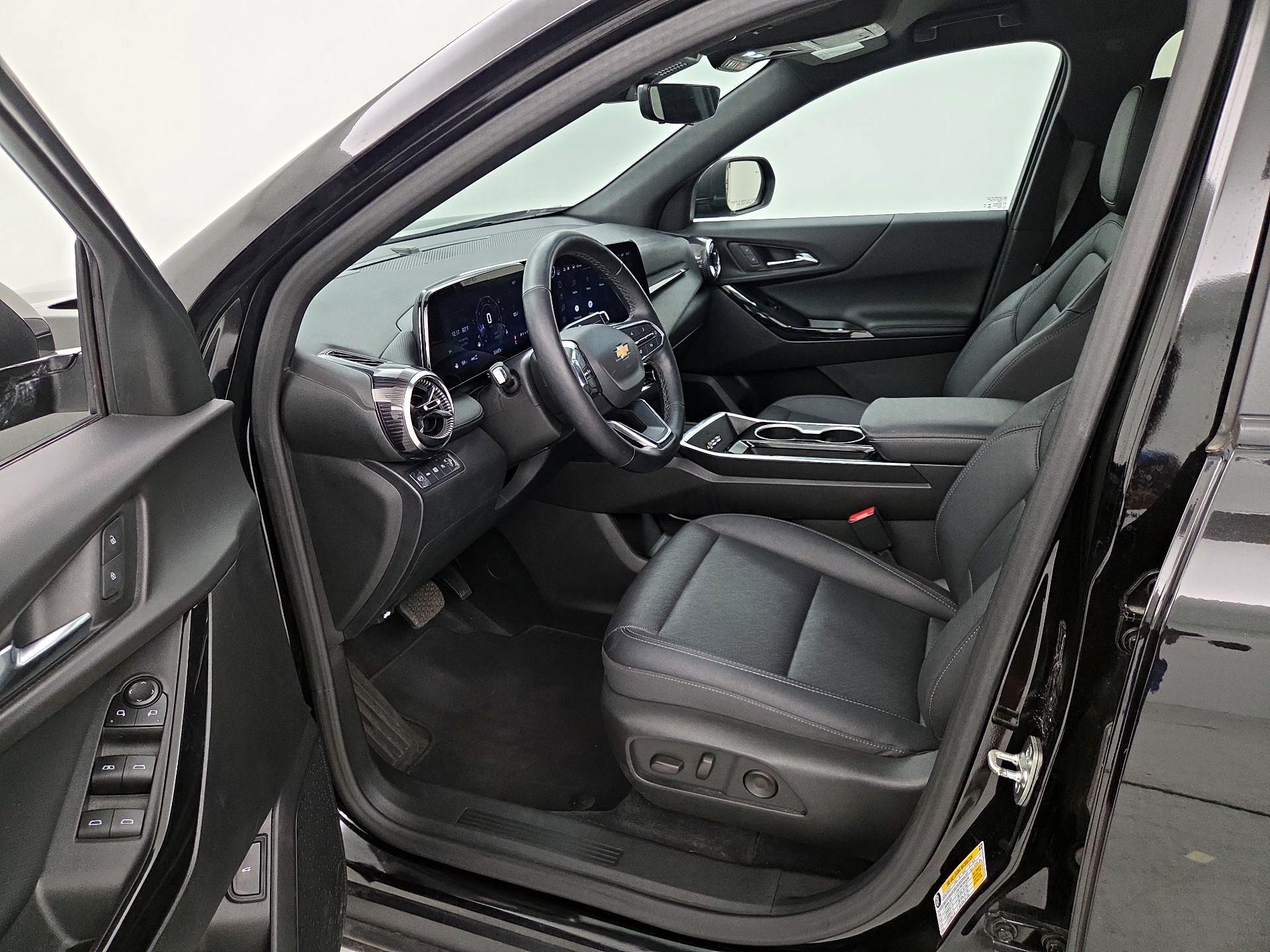 Thumbnail: 2025 Chevrolet Equinox - 11