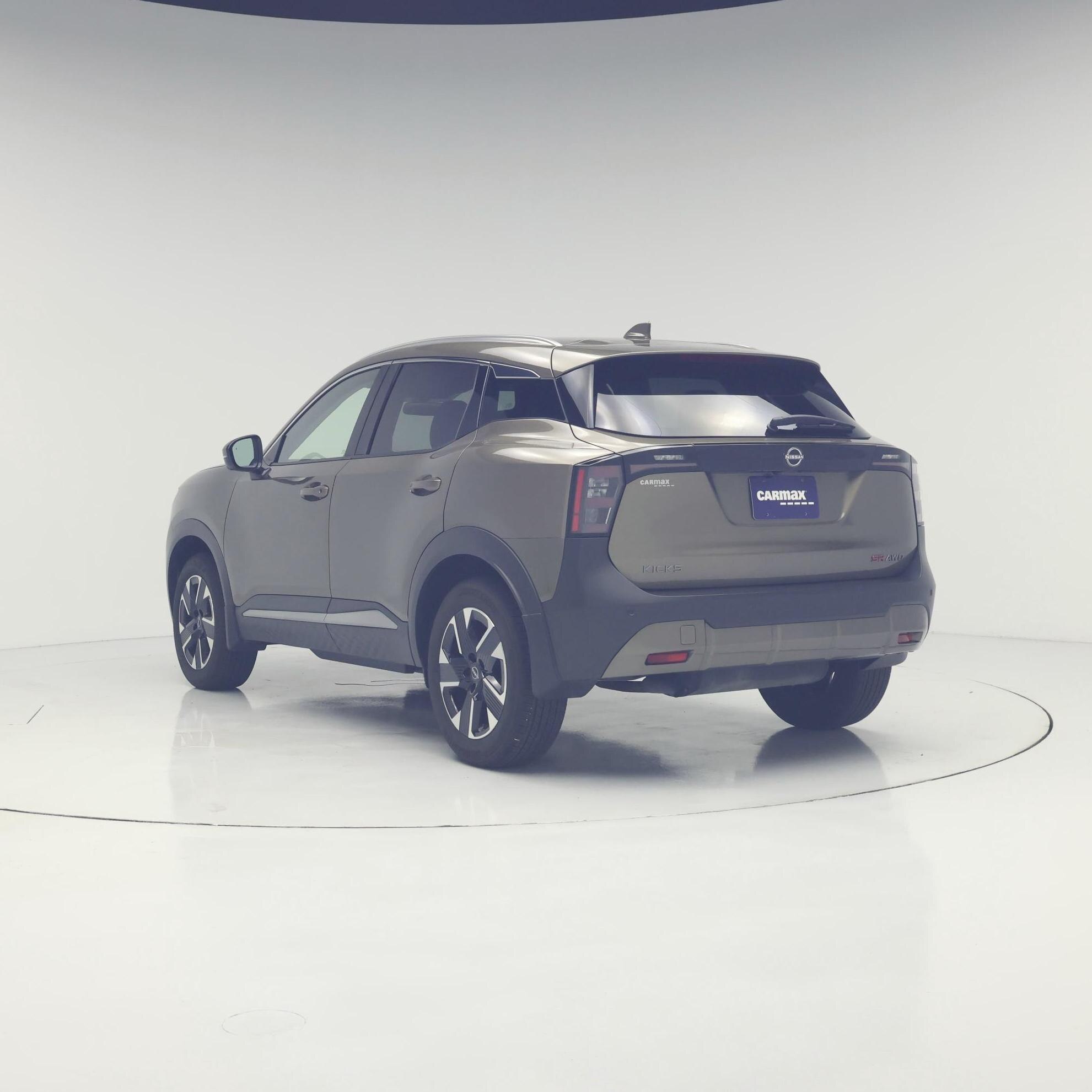 Thumbnail: 2025 Nissan Kicks - 2