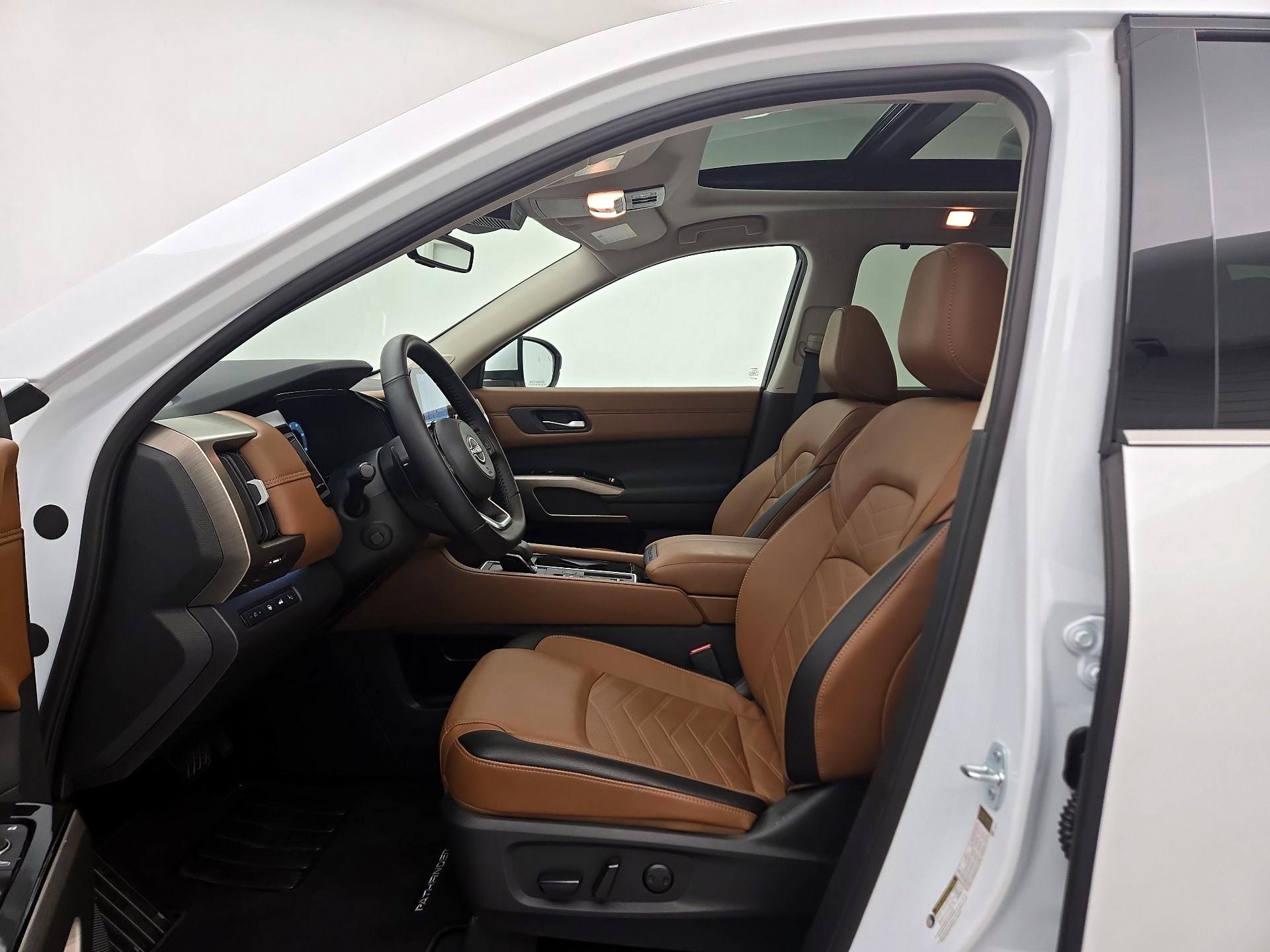 Thumbnail: 2025 Nissan Pathfinder - 11