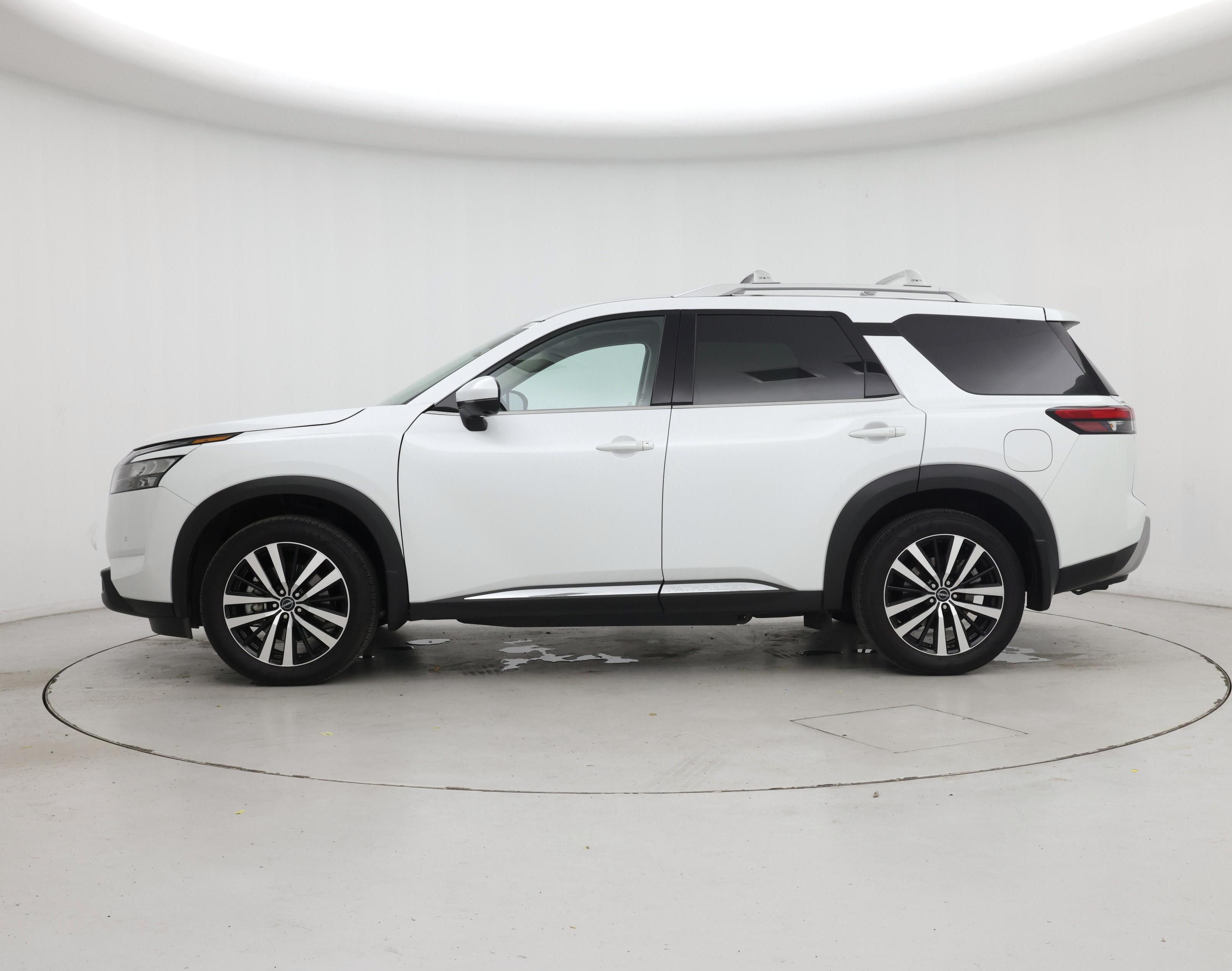 Thumbnail: 2025 Nissan Pathfinder - 3