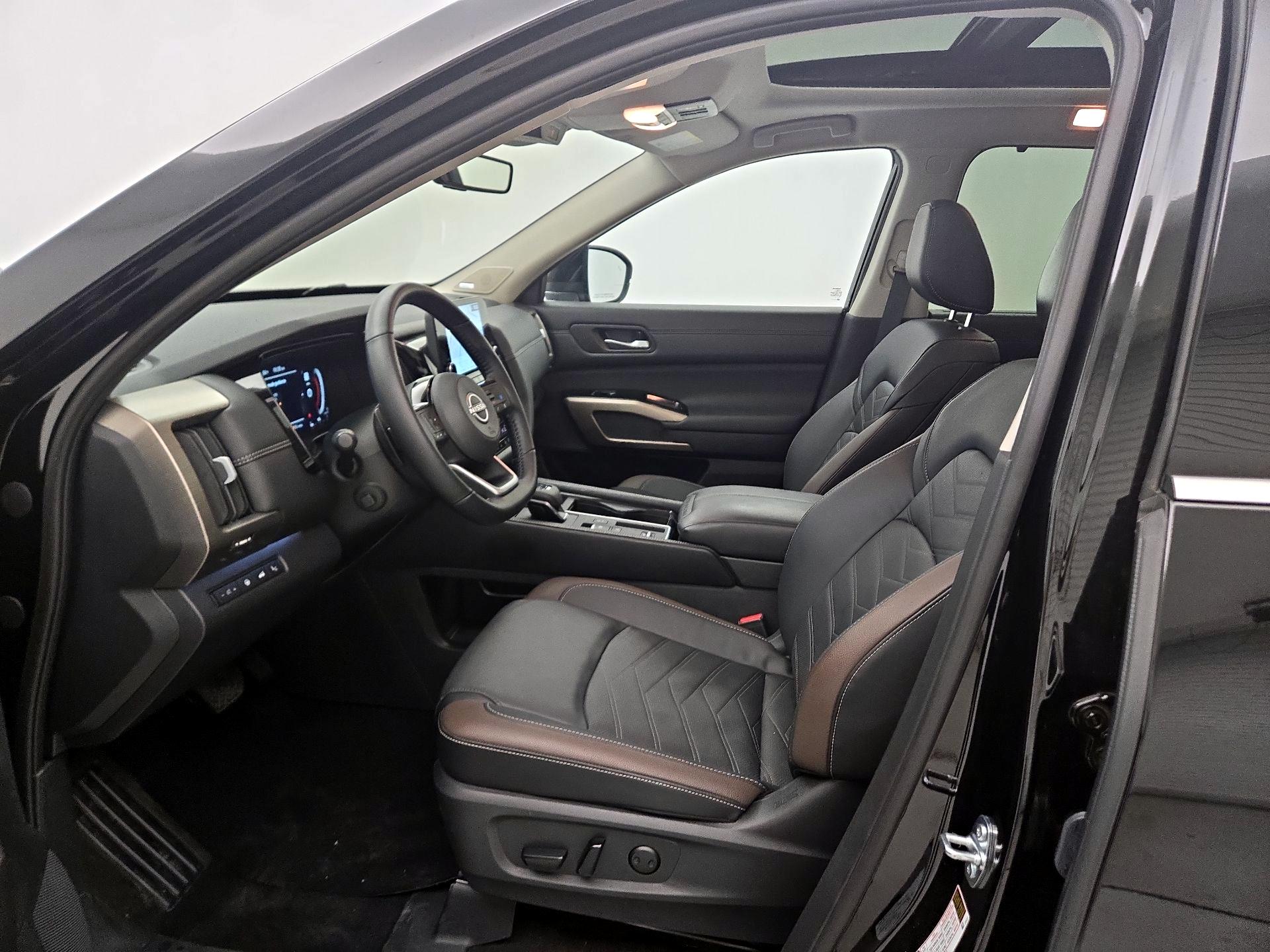 Thumbnail: 2025 Nissan Pathfinder - 11
