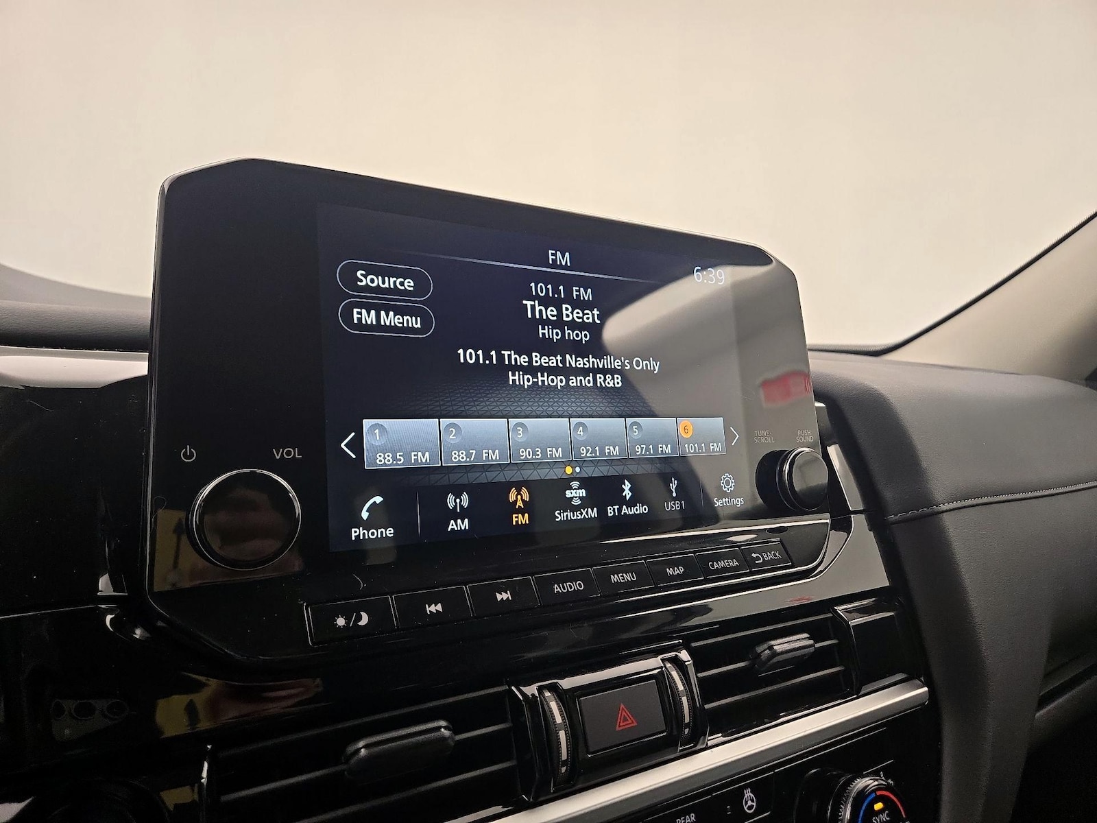 2025 Nissan Pathfinder SL - Photo 17