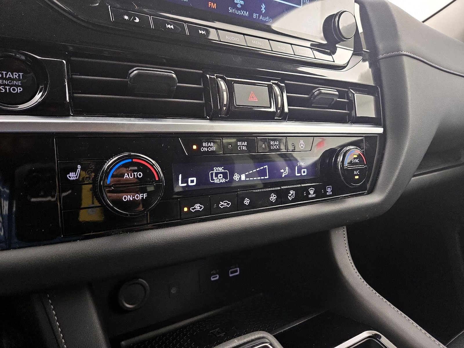 2025 Nissan Pathfinder SL - Photo 18